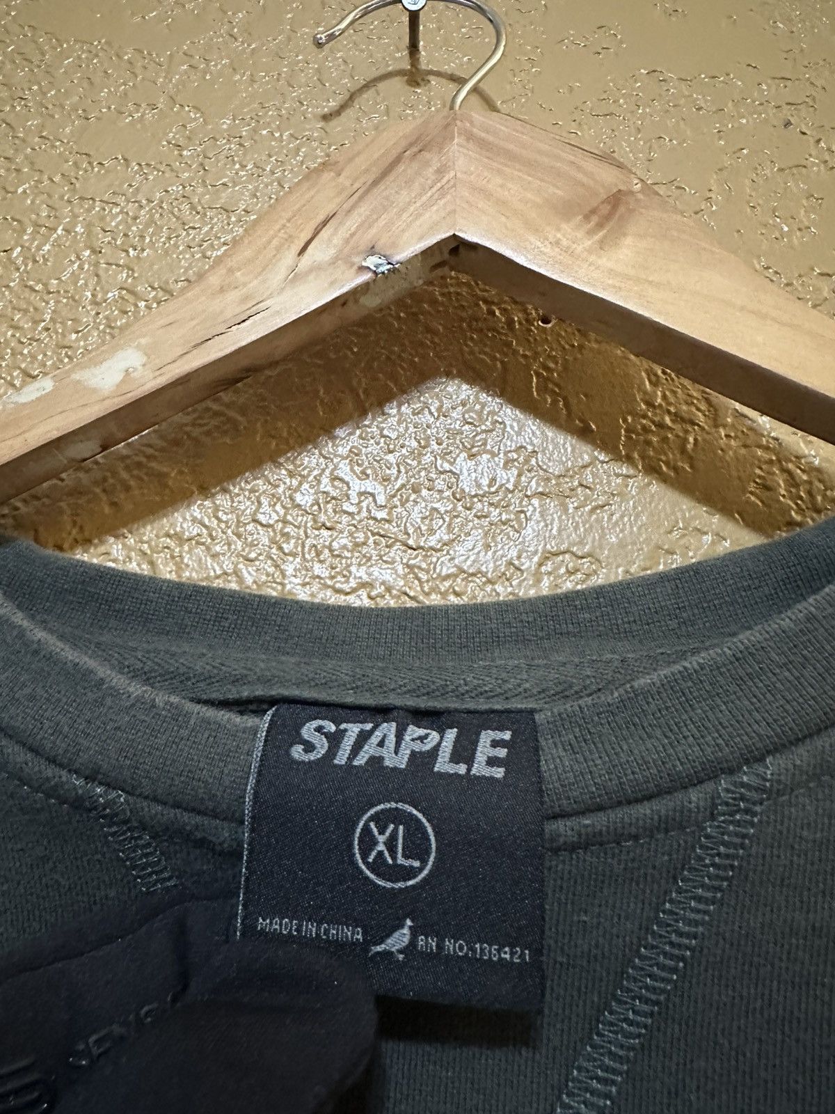 Staple 🪖 Staple Pigeon utility pocket sweatshirt xl army green Size US XL / EU 56 / 4 - 4 Thumbnail