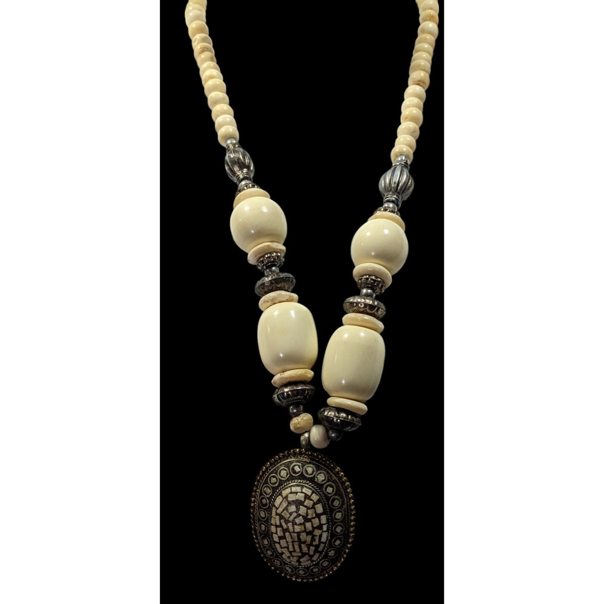 Other Vintage Bohemian Varved Cow Bone And Metal Necklace Size ONE SIZE - 1 Thumbnail