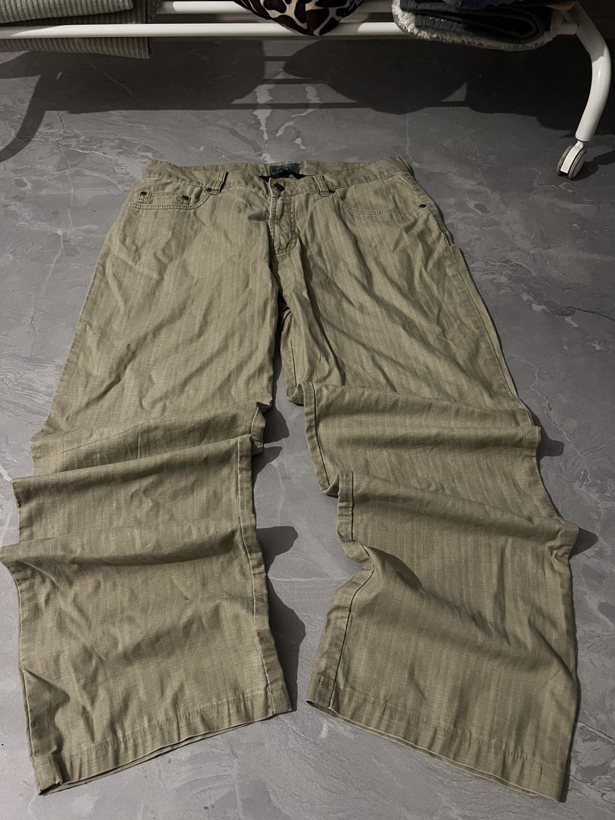 Japanese Brand Distressed Baggy Beige Y2K Jean — Number Nine Style Size US 31 - 1 Thumbnail