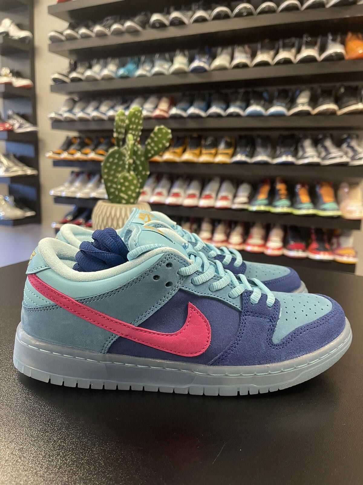 Nike Size 6 - Nike Dunk Low SB x Run The Jewels 4/20 DO9404-400 Size US 6 / EU 39 - 3 Thumbnail