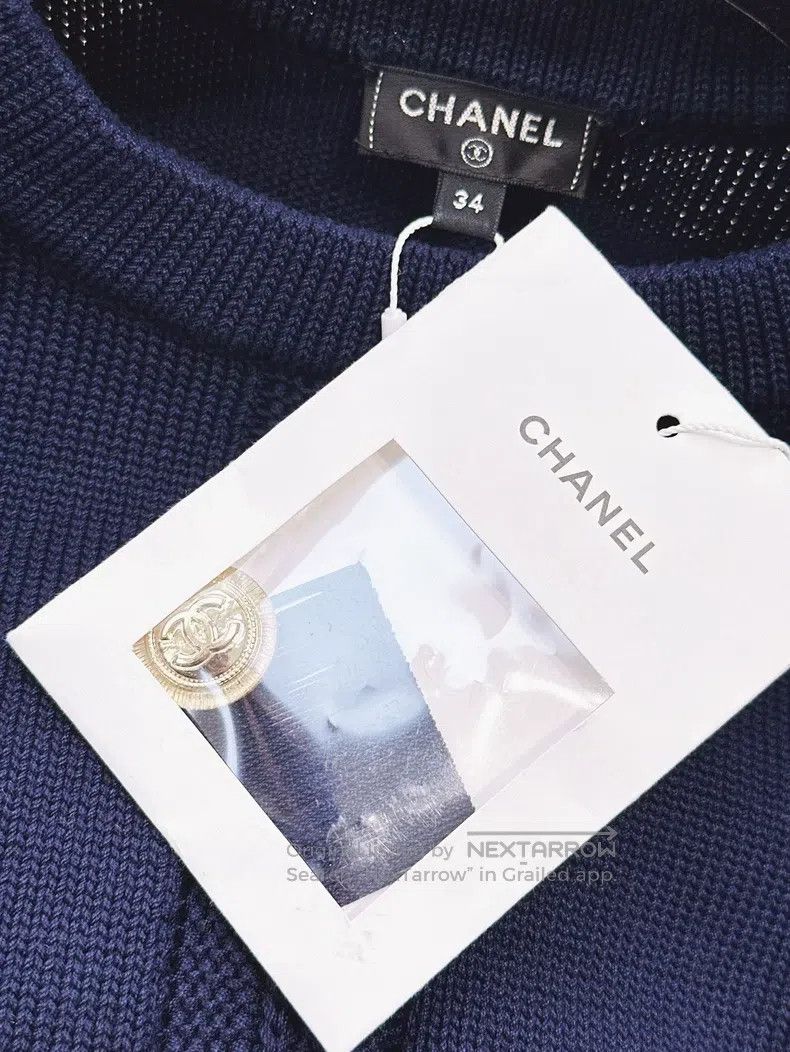 Chanel Chanel 21C dark blue gold button long-sleeved knitwear Size XXS / US 00 / IT 34 - 4 Thumbnail