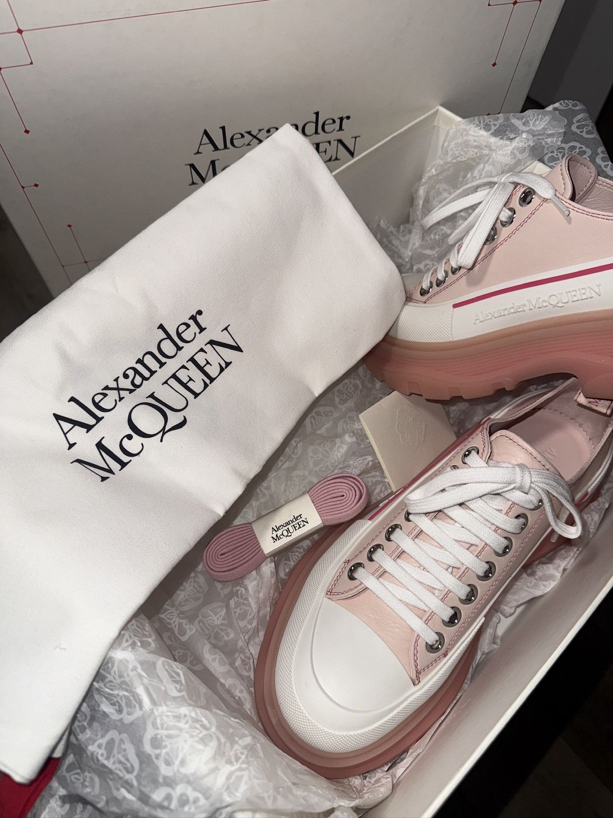 Alexander McQueen Alexander McQueen Tread Slick Low Top Sneakers Size US 9 / IT 39 - 5 Thumbnail