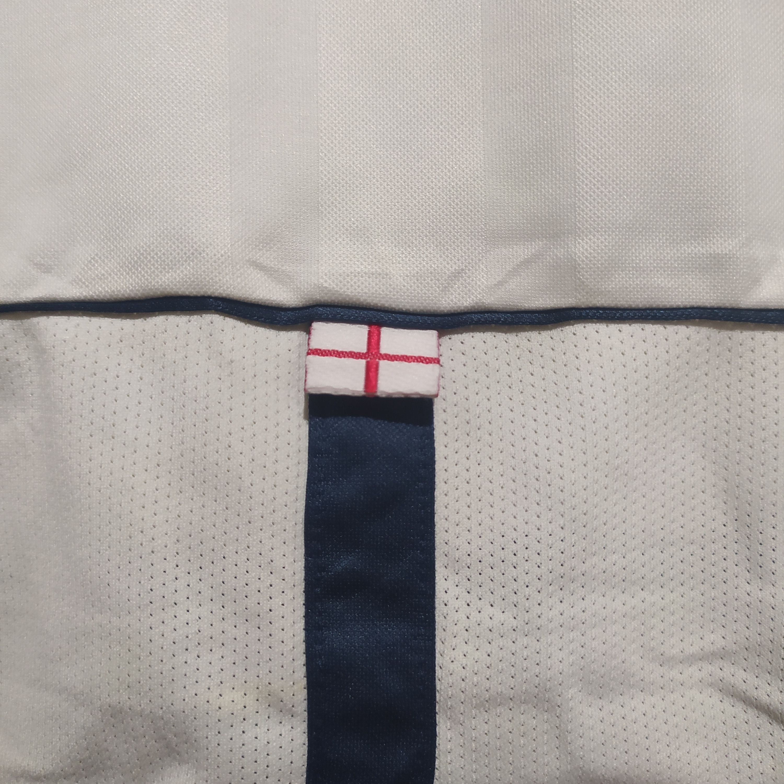 Umbro England 2002 #10 Owen Home Shirt Jersey Soccer Football Size US XL / EU 56 / 4 - 12 Thumbnail