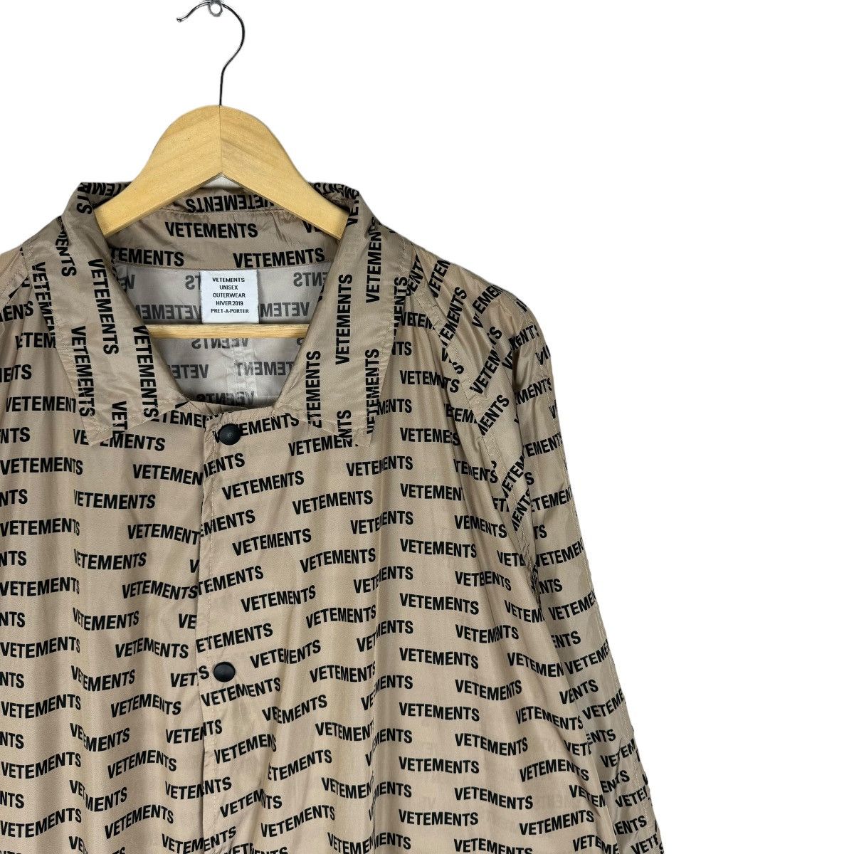 Vetements 🔥VETEMENTS VETMON HIVER 2019 MONOGRAM UNISEX RAINCOAT JACKET Size US S / EU 44-46 / 1 - 5 Thumbnail
