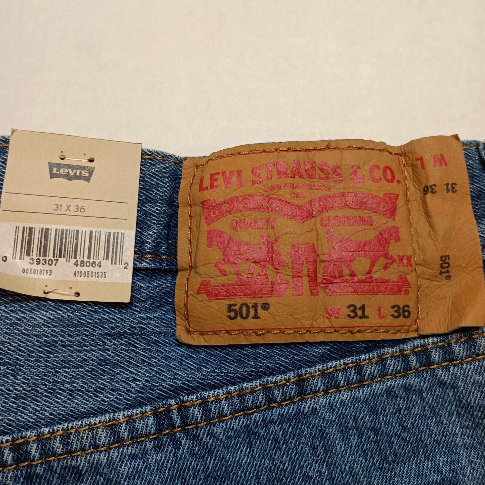 Levi's Levi's 501 Original Jeans Men's 31x36 Blue Button Fly Size US 31 - 2 Thumbnail