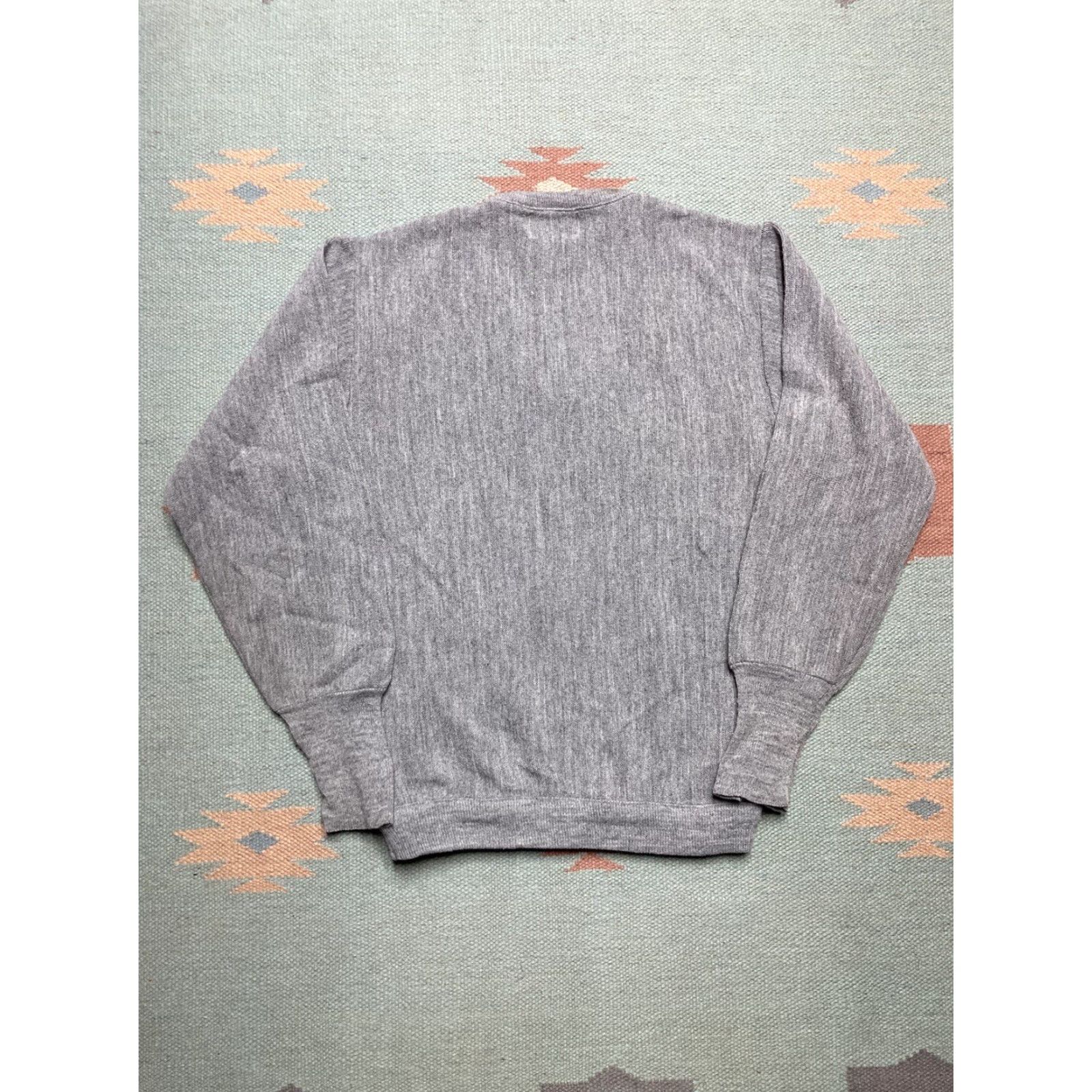 Lacoste VINTAGE Izod Lacoste v neck sweater long sleeve gray gator 1970s 80s medium Size US M / EU 48-50 / 2 - 4 Thumbnail
