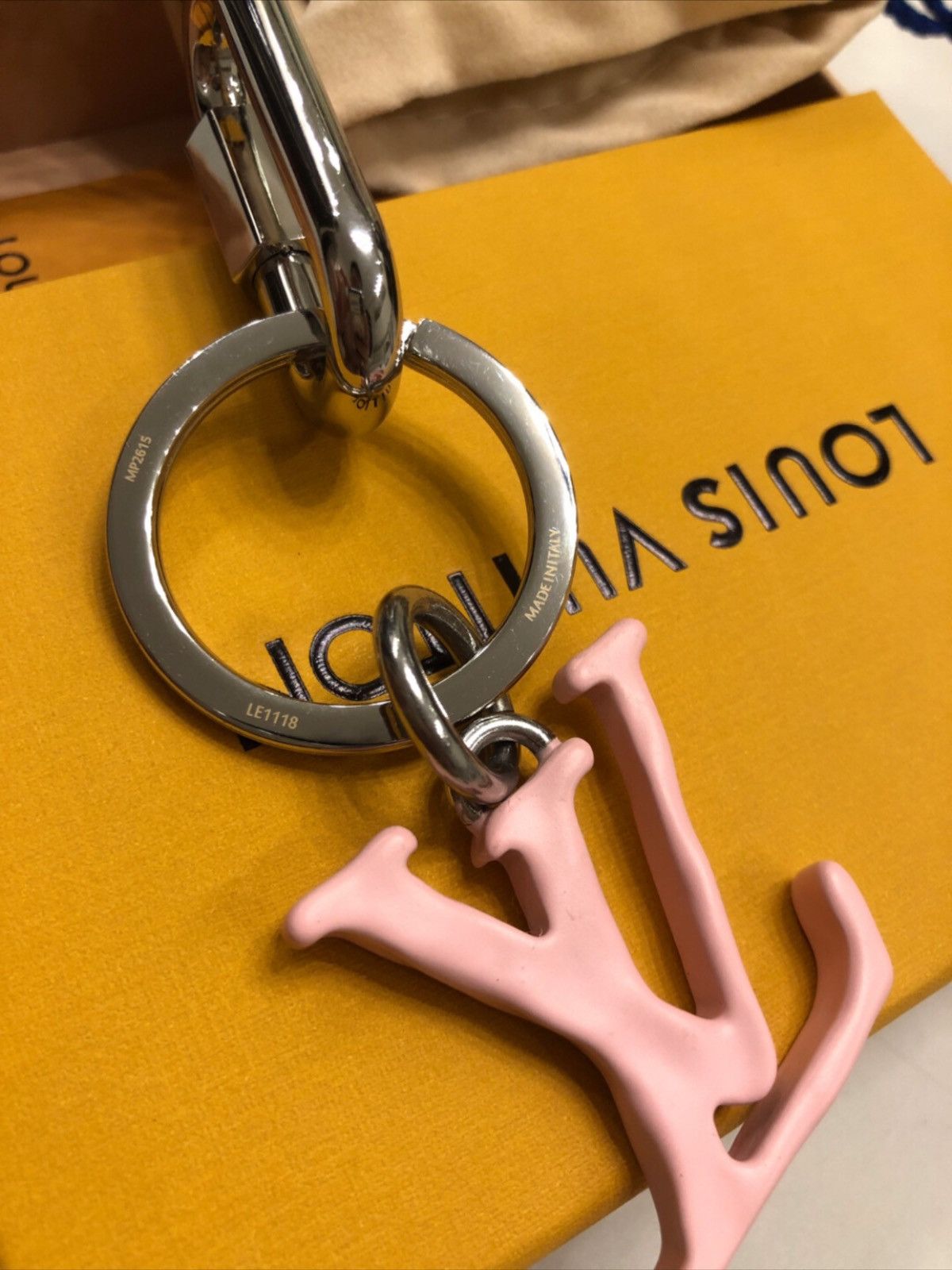Louis Vuitton LV Key Holder And Bag Charm Size ONE SIZE - 9 Thumbnail