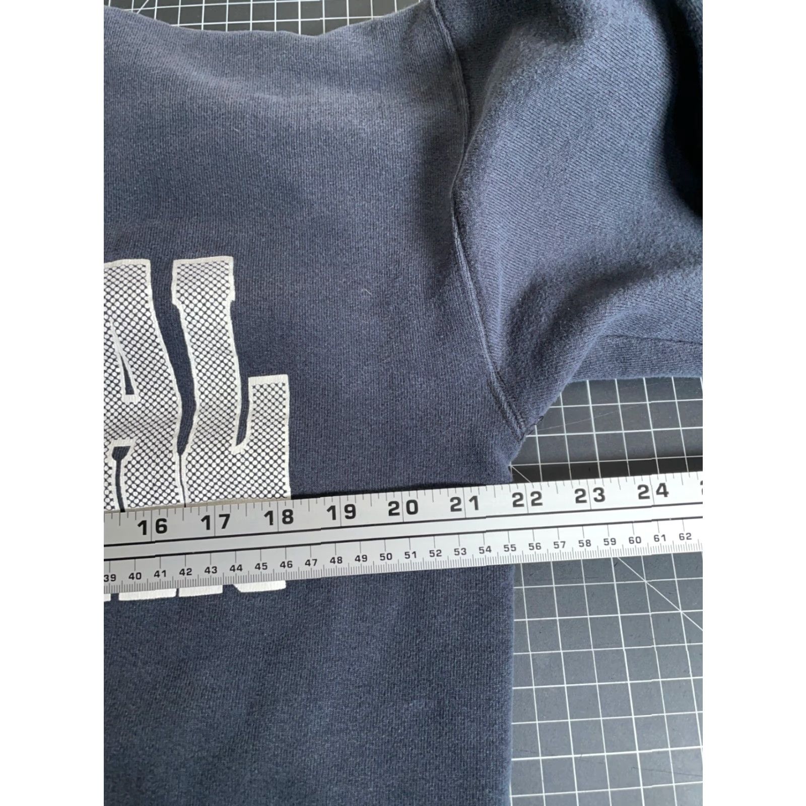 Vintage VTG Central Michigan University Sweatshirt Adult XL Faded Black H. Wolf & Sons Size US XL / EU 56 / 4 - 5 Thumbnail