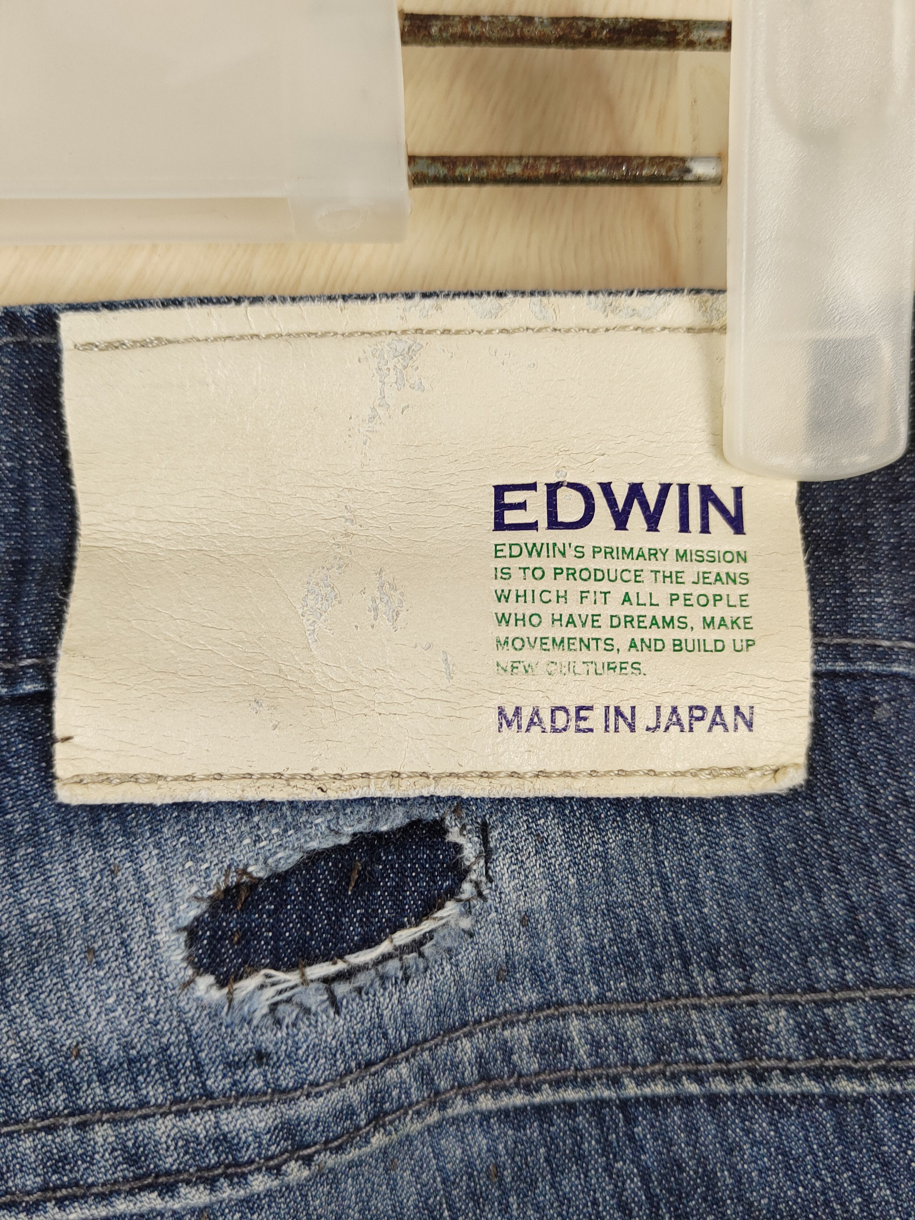 Edwin Edwin Dark Blue Faded Distressed Ripped Jeans #S2475 Size US 31 - 11 Thumbnail