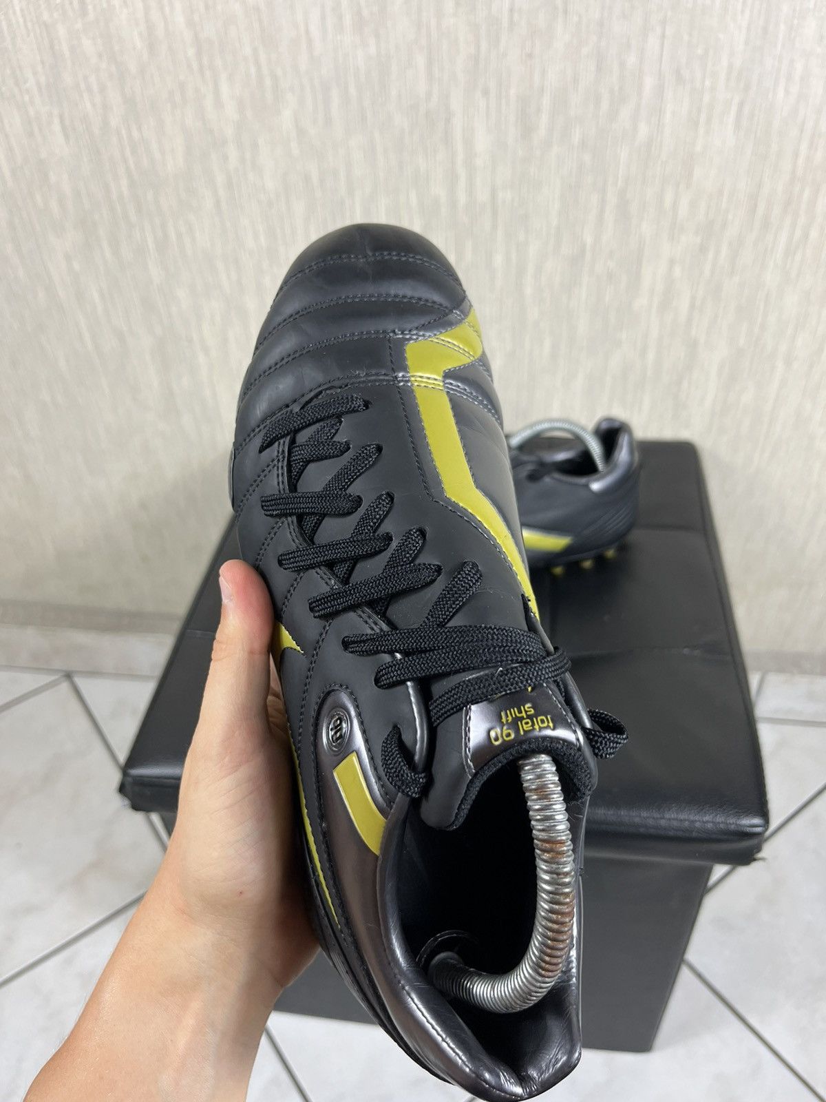 Nike Vintage 2006 Nike Total 90 shift soccer shoes leather boots Size US 9 / EU 42 - 24 Thumbnail