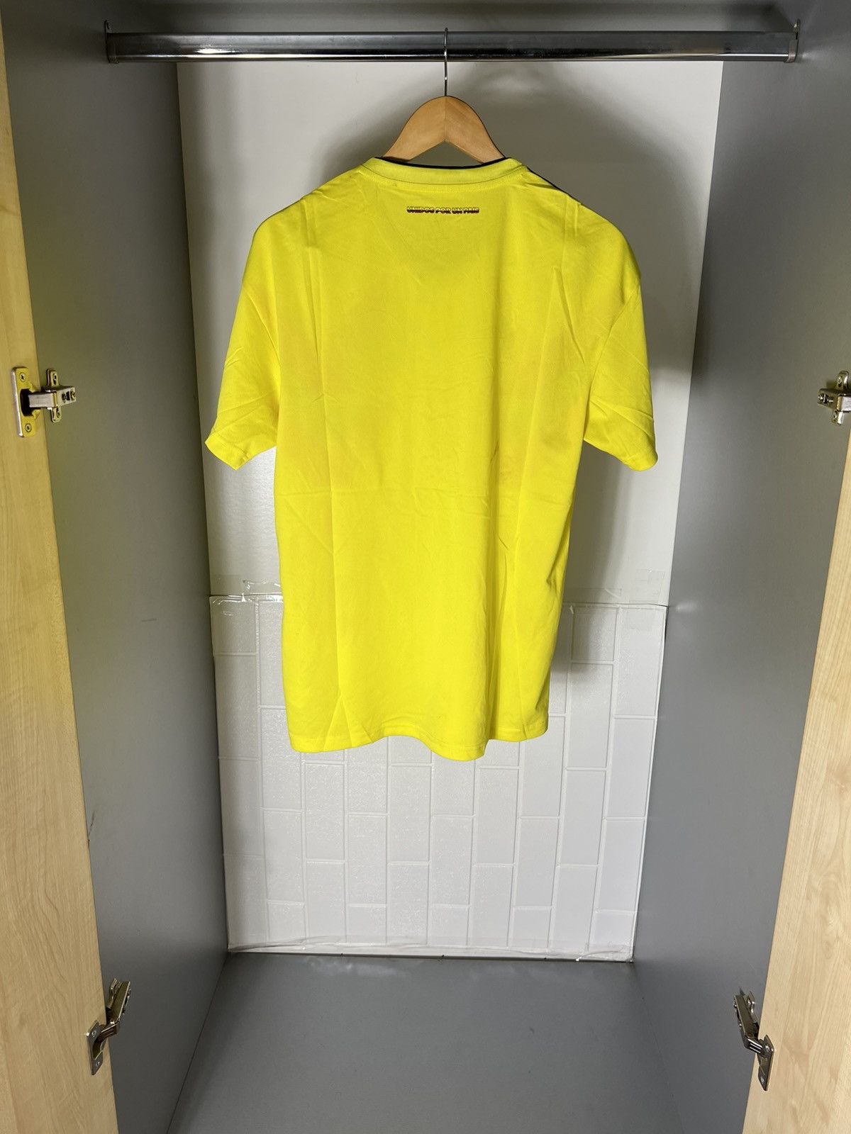 Vintage VERY RARE ADIDAS COLOMBIA SOCCER JERSEY RETRO BLOKE Y2K 90s Size US L / EU 52-54 / 3 - 8 Thumbnail