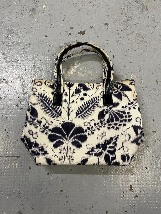 Guidi Gucci Blurred Flowers Cream & Navy Handle Bag Size ONE SIZE - 1 Thumbnail