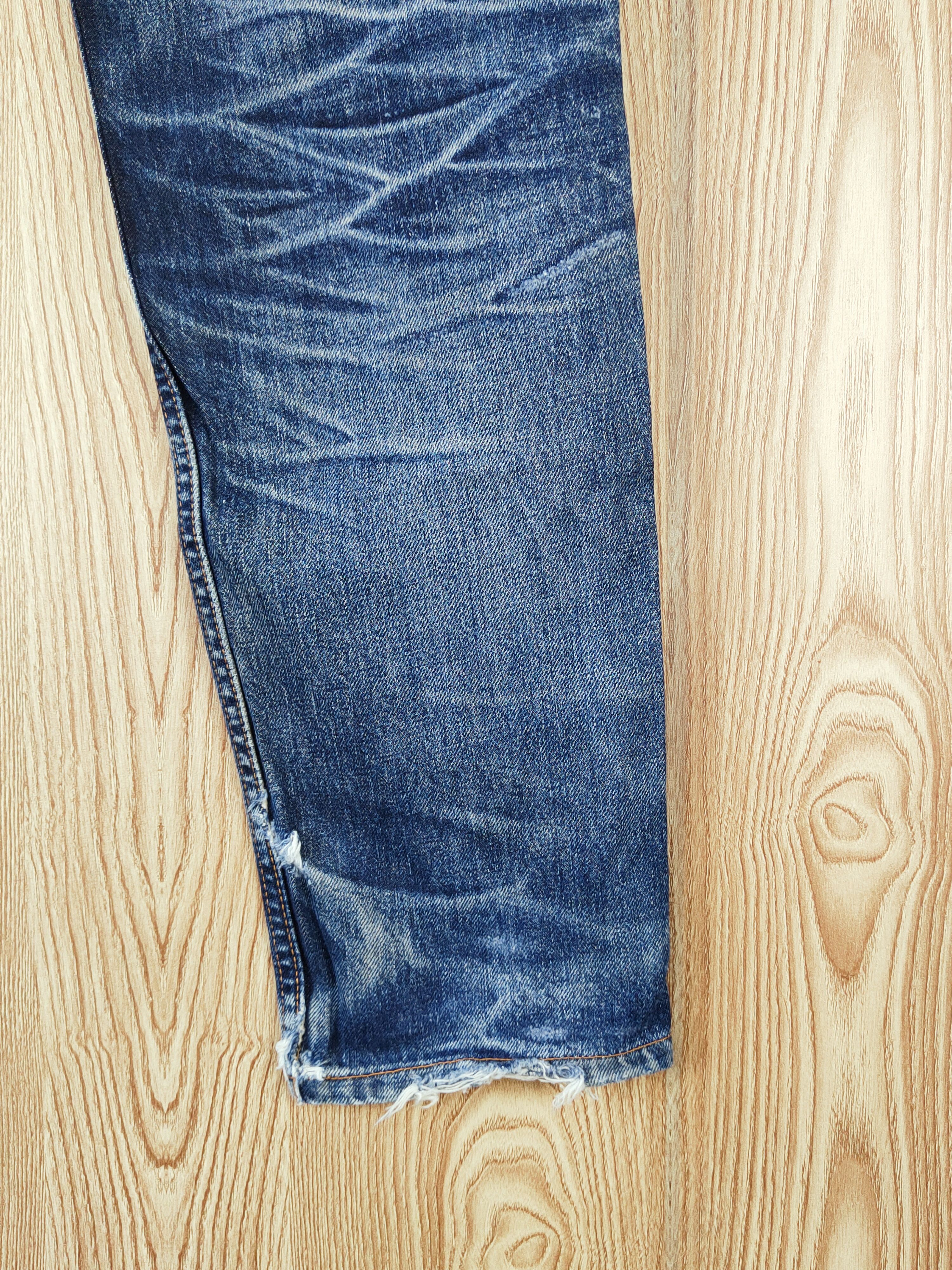 Levi's Levi's orange tag Dark Blue Distressed Ripped Jeans #W497 Size US 27 - 12 Thumbnail