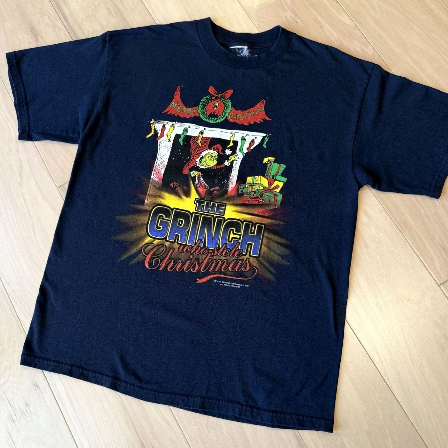 Vintage VINTAGE The Grinch Who Stole Christmas Shirt XL Navy 90s Promo Art Mens Cotton Crew Neck Short Sleeve All Seasons Limited Edition Blue Size US XL / EU 56 / 4 - 8 Thumbnail