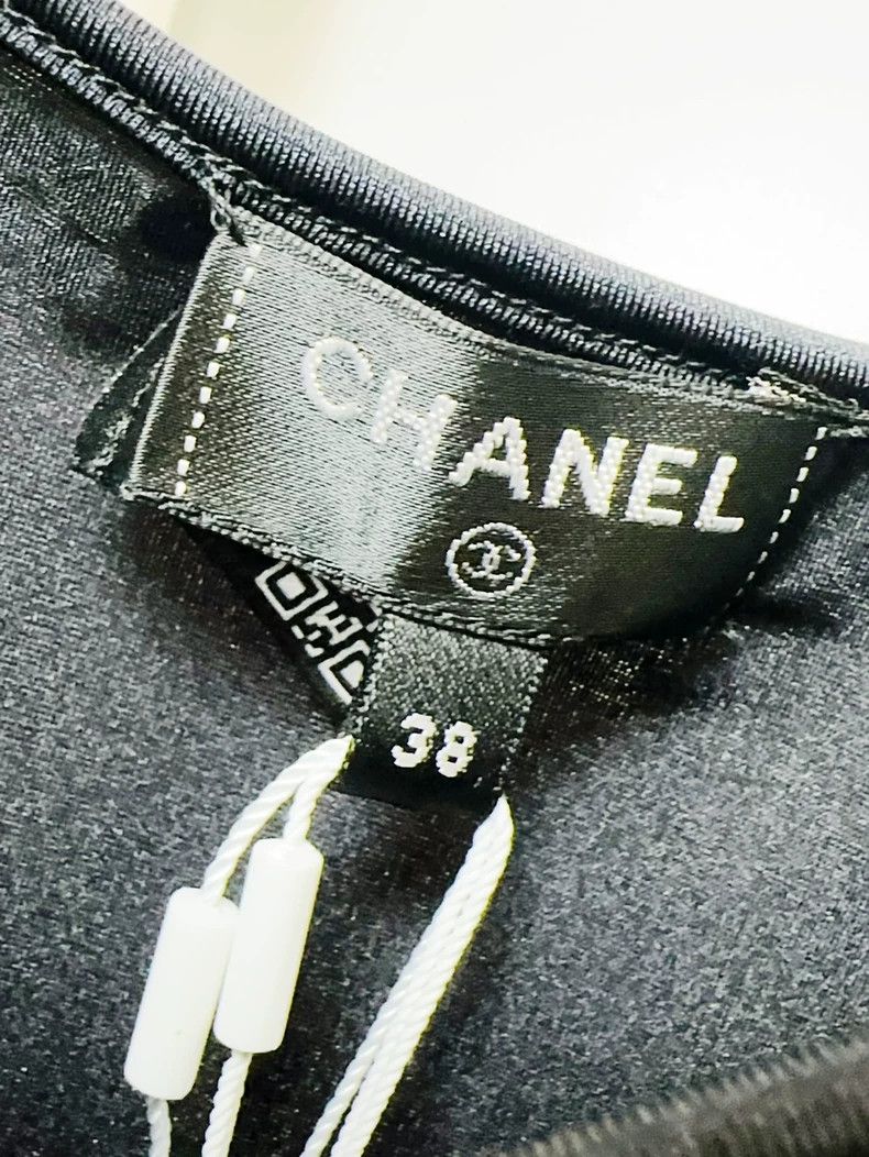 Chanel Chanel 21K autumn and winter black rhinestone love necklac Size XS / US 0-2 / IT 36-38 - 6 Thumbnail