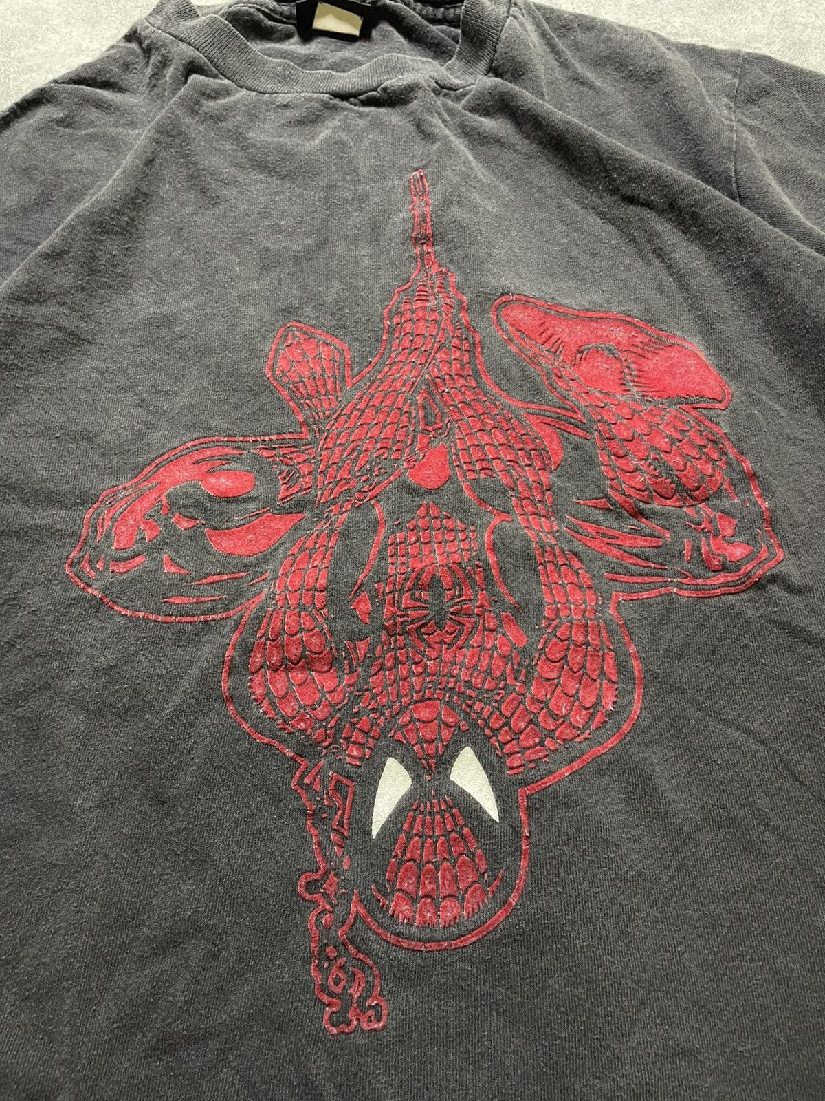 Marvel Comics Vintage 90s SPIDERMAN Tee Velvet Graphic Rare Design Size US M / EU 48-50 / 2 - 4 Thumbnail