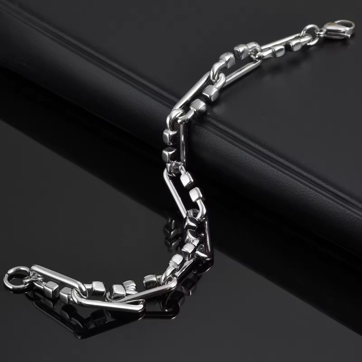 Jewelry Flat U-shaped Buckle Bracelet Size ONE SIZE - 2 Thumbnail
