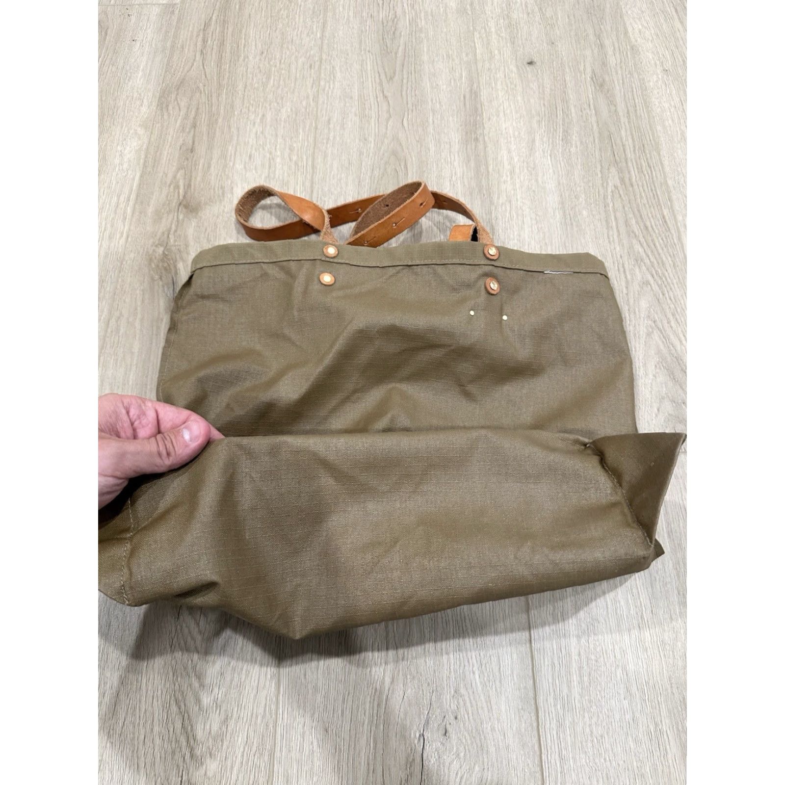 Vintage 8.6.4 Tote Bag Shoulder Bag Women Nylon Lightweight Green Contemporary Pouch Modern Minimalist Bag Size ONE SIZE - 7 Thumbnail