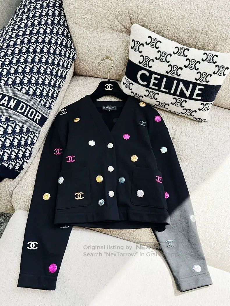 Chanel Chanel 21K black colourful gemstone button long-sleeved sh Size XXS / US 00 / IT 34 - 2 Thumbnail