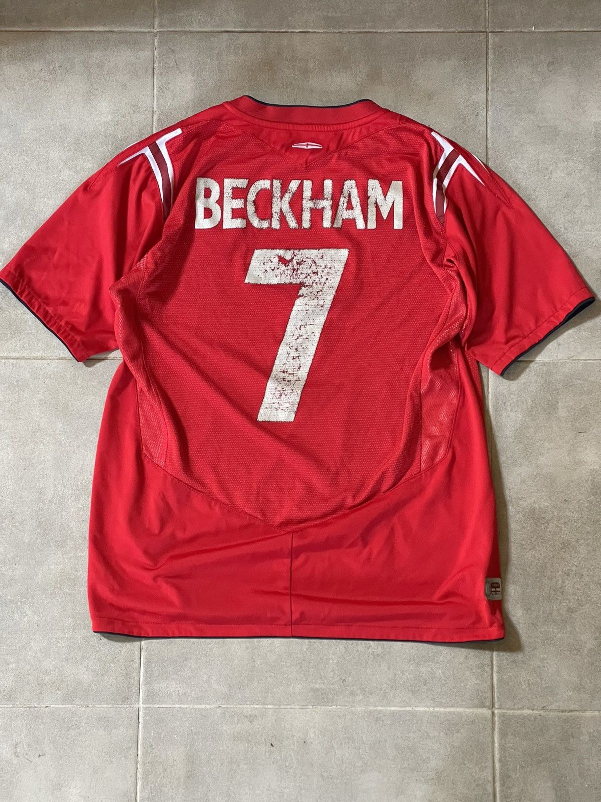 Umbro 2004 Umbro England #7 Backham vintage soccer jersey Size US M / EU 48-50 / 2 - 1 Thumbnail