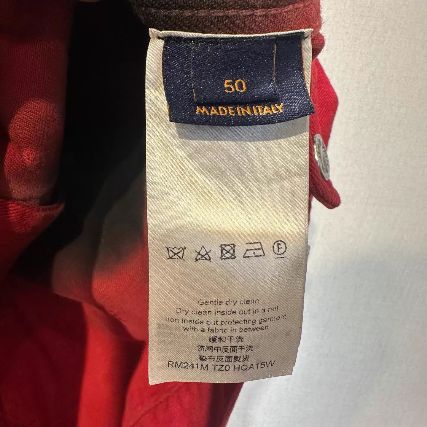 Louis Vuitton LV SS24 All-Over Embroidered Black/Red Gradient Denim Jacket Size US M / EU 48-50 / 2 - 6 Thumbnail