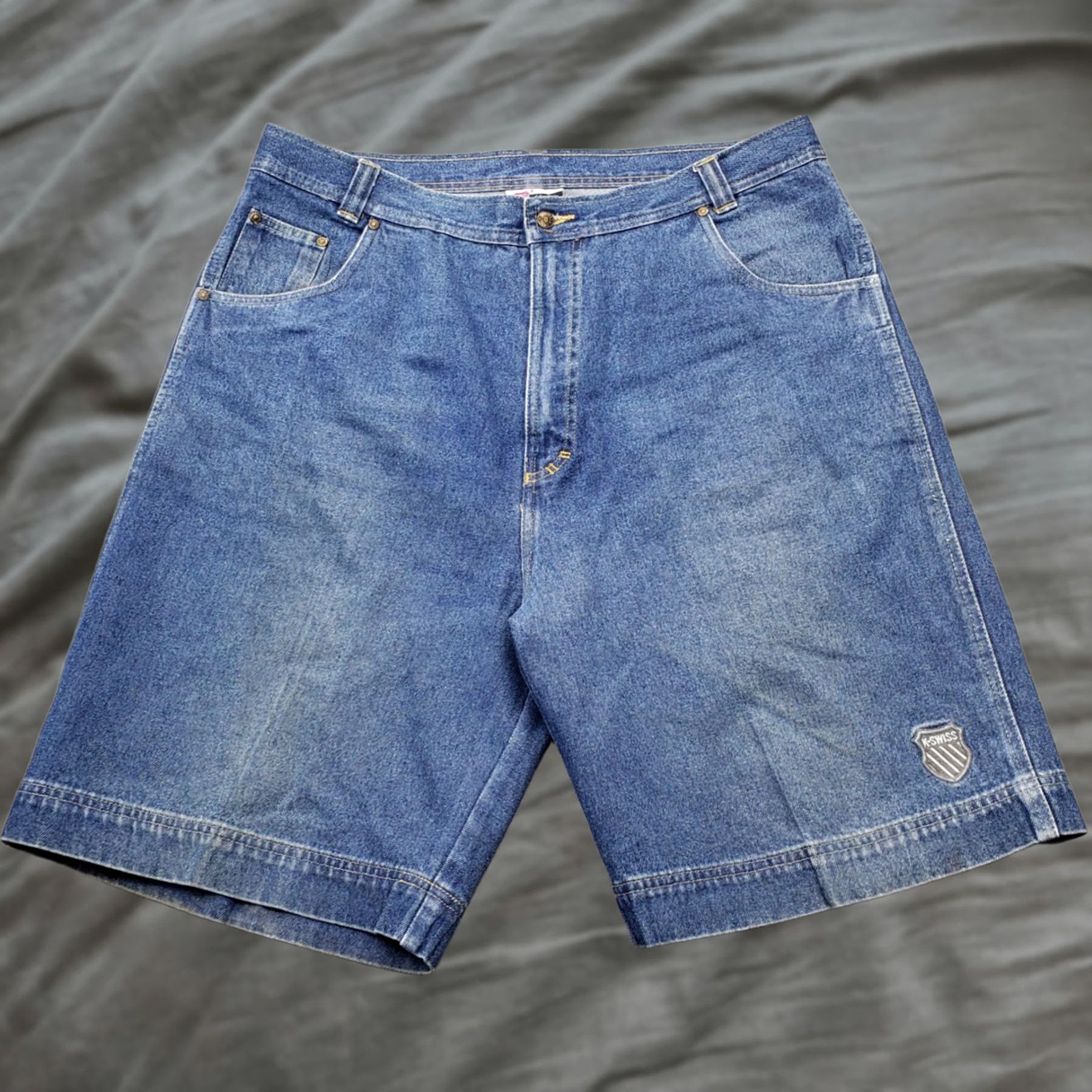 K-Swiss K-Swiss Denim Shorts Mens 38 Blue Classic Fit Patch Logo Medium Wash Low Waist Shirt Mens 38 Blue Vintage: No Size US 38 / EU 54 - 1 Thumbnail