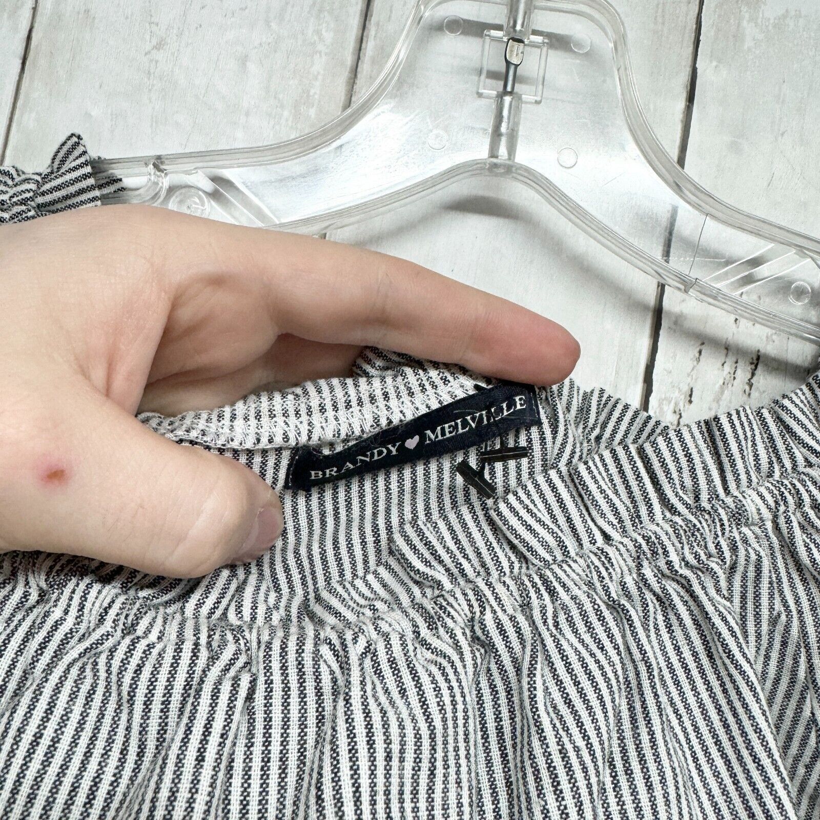 Brandy Melville Brandy Melville Blouse OS Wide Sleeve Cropped Off Shoulder Size ONE SIZE - 2 Thumbnail