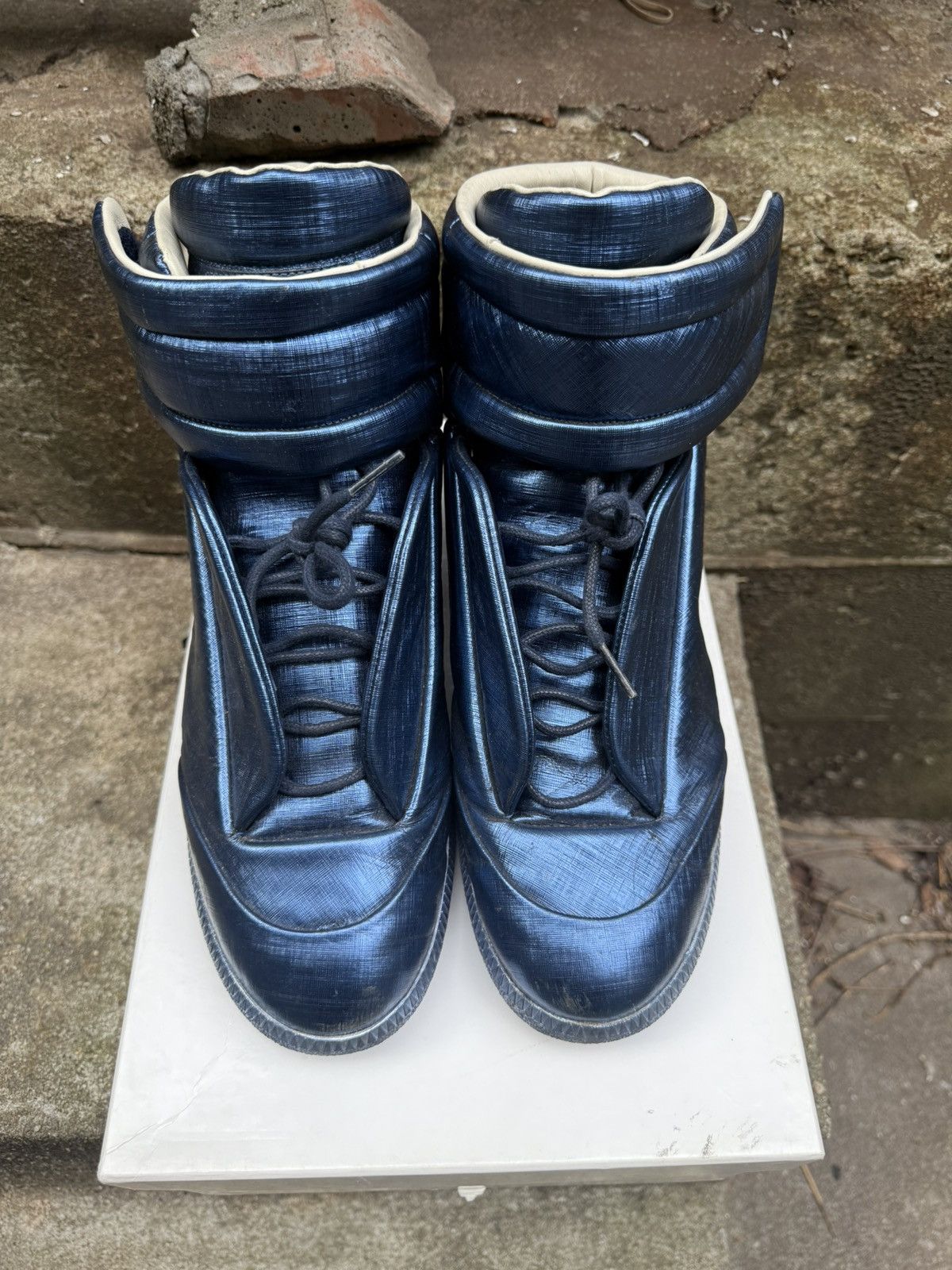 Maison Margiela Maison Margiela Holographic Futures 43.5 Size US 10.5 / EU 43-44 - 2 Thumbnail