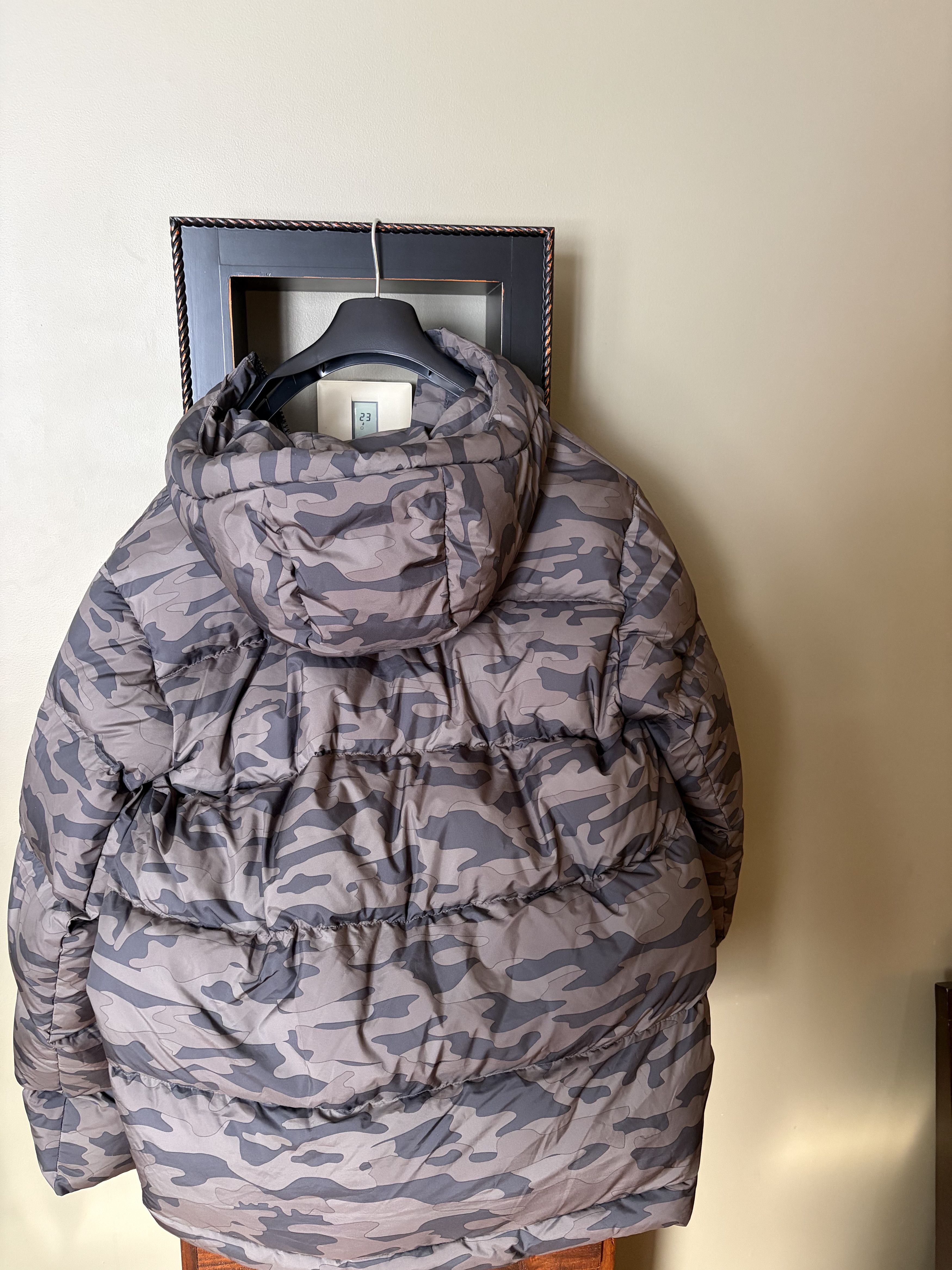 Peak Performance Peak Performance Green Camo Down Parka - M, gently used Size US M / EU 48-50 / 2 - 3 Thumbnail