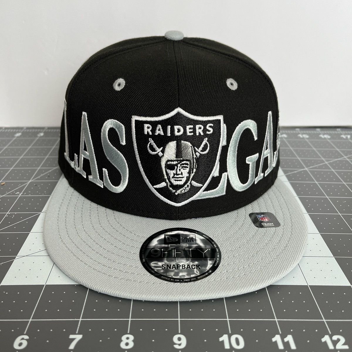 New Era Las Vegas Raiders Black Classic 9fifty Snapback Size ONE SIZE - 1 Thumbnail