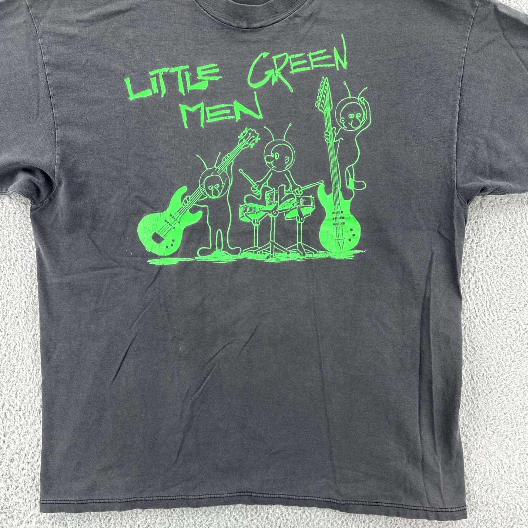Hanes VINTAGE Hanes Beefy-T T-Shirt Mens XL Black 90s Roswell 2000 Little Green Men Trek USA Music Graphic Print Crew Neck Short Sleeve Size US XL / EU 56 / 4 - 4 Thumbnail