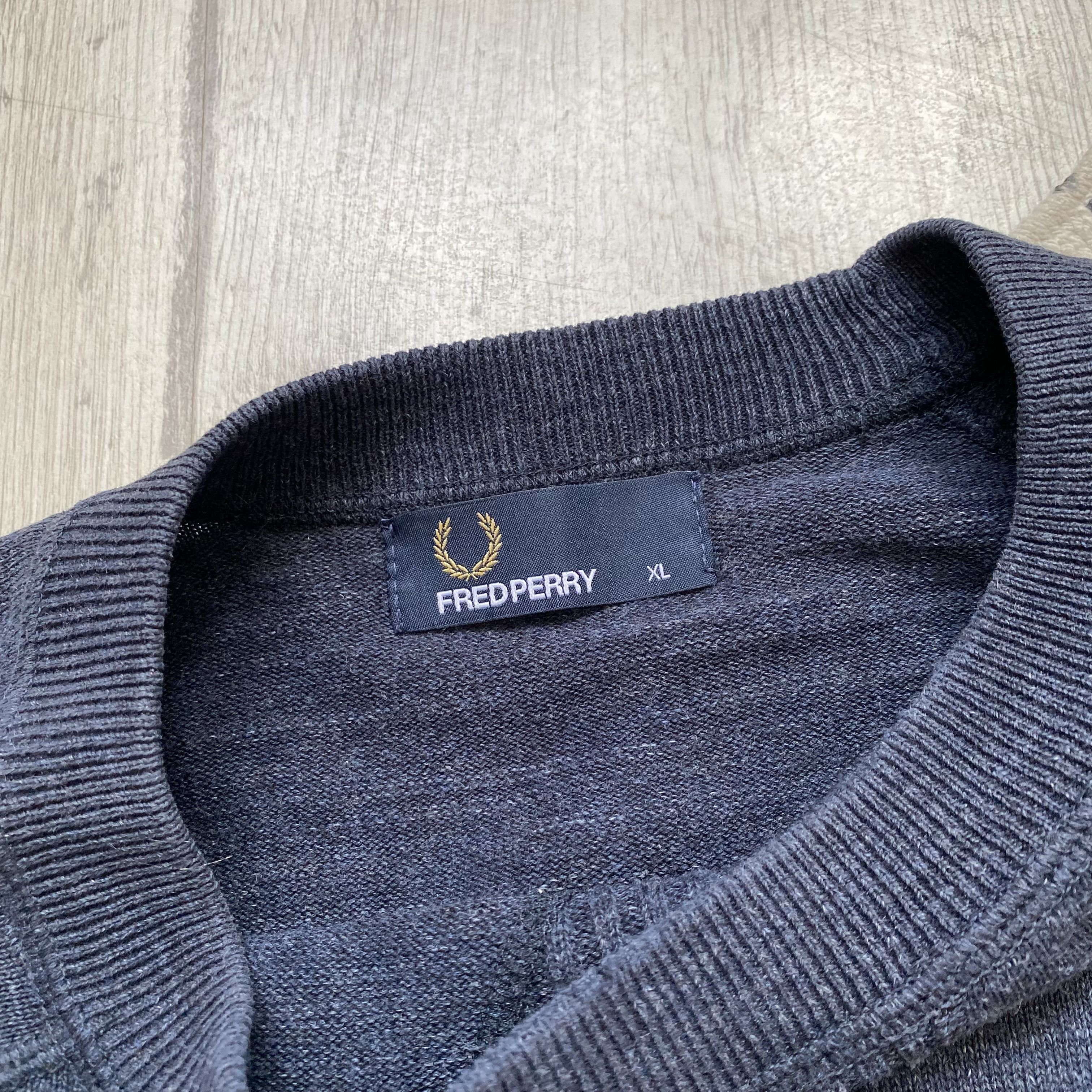 Fred Perry Vintage Fred Perry Sweatshirt Sweater Luxury designer Size US XL / EU 56 / 4 - 6 Thumbnail