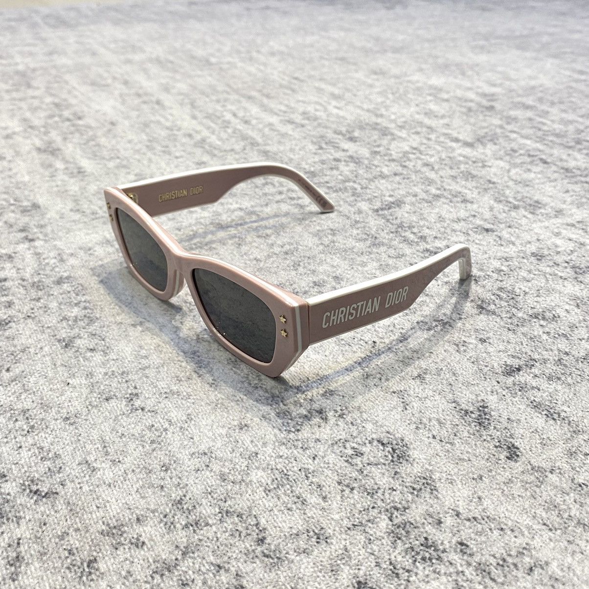 Dior DIOR Pacific DIORPACIFIC S2U 40A0 Sunglasses PINK Size ONE SIZE - 1 Thumbnail