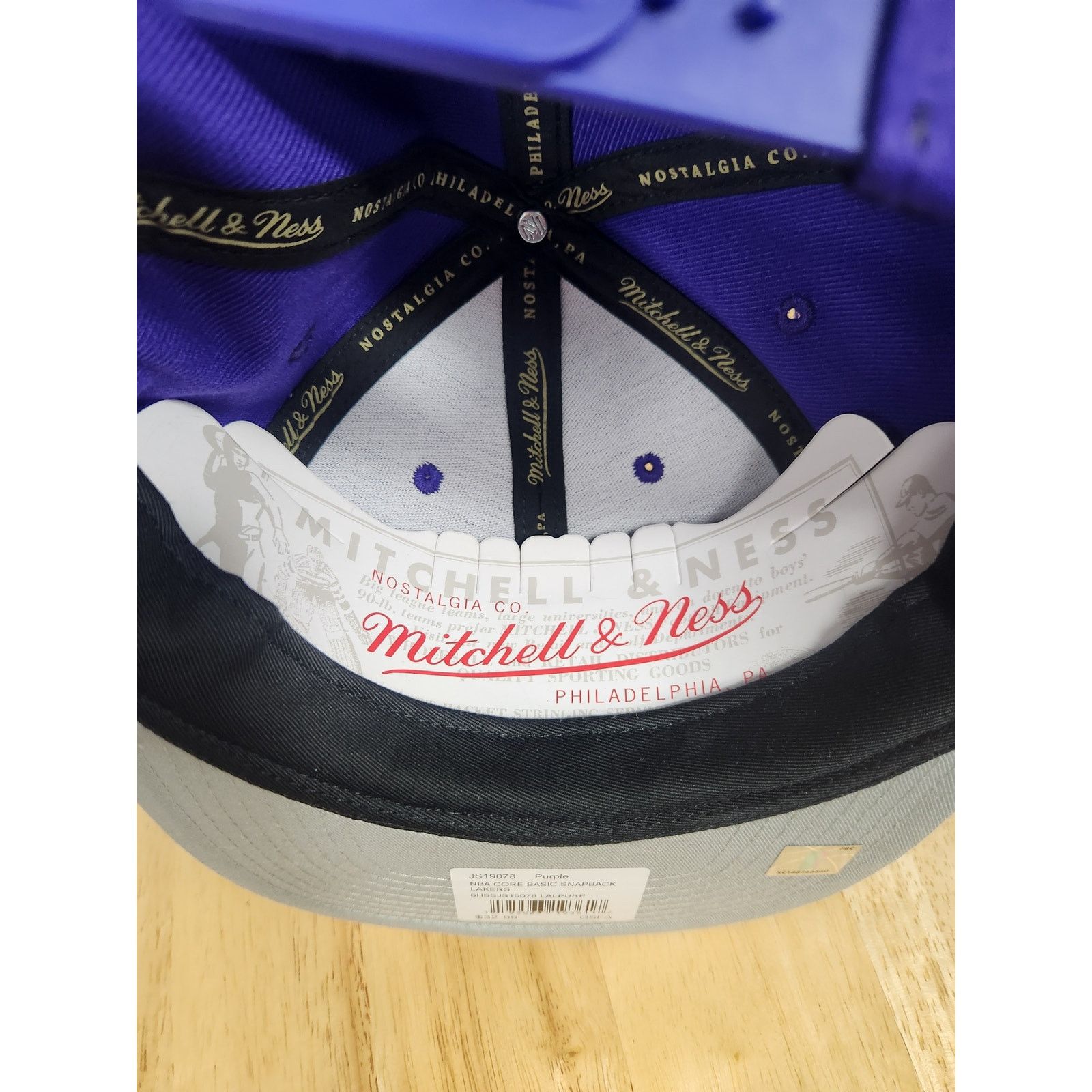 Mitchell & Ness Los Angeles Lakers Mitchell & Ness Snapback NWT Size ONE SIZE - 8 Thumbnail