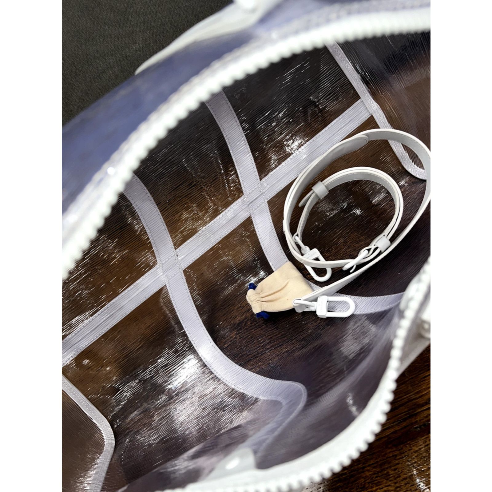 Louis Vuitton Louis Vuitton Clear Epi White Duffle Weekend Travel Bag Size ONE SIZE - 11 Thumbnail