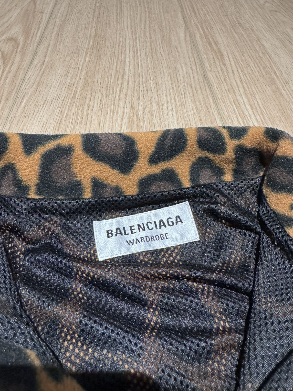 Balenciaga Balenciaga Leopard Fleece Zip Up Jacket Size US S / EU 44-46 / 1 - 3 Thumbnail