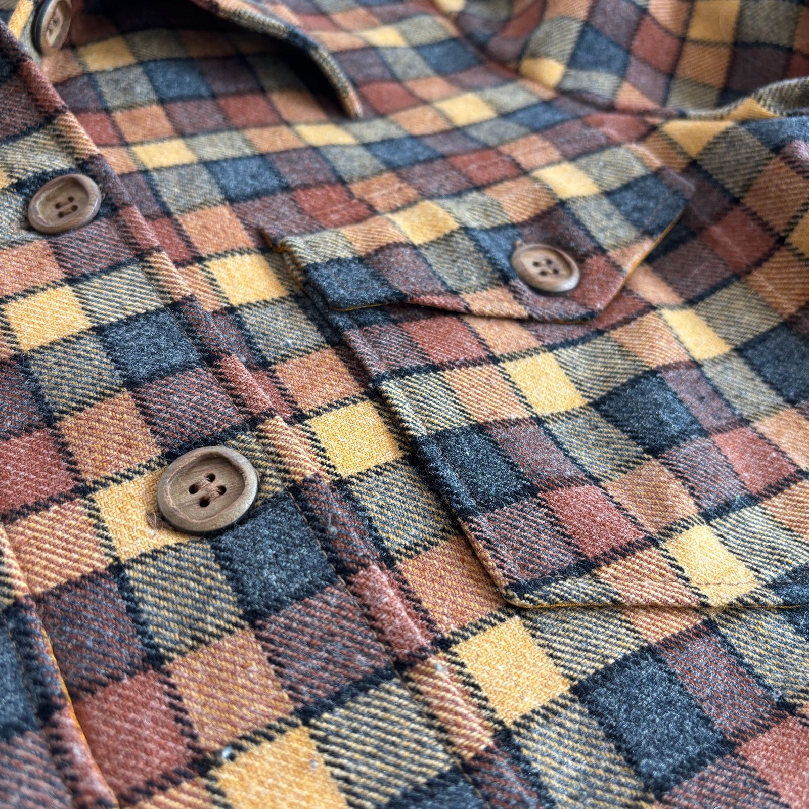 Vintage Vintage 60s 70s Wool Plaid Flannel Shirt Blouse Wood Buttons Size US M / EU 48-50 / 2 - 5 Thumbnail