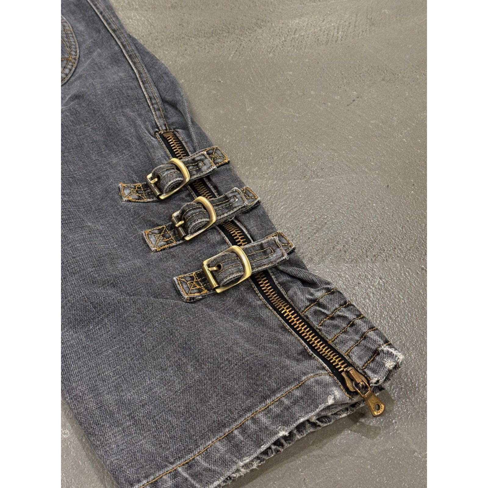 Dolce & Gabbana A/W2003 Dolce & Gabbana runway biker bondage pants Size US 34 / EU 50 - 4 Thumbnail