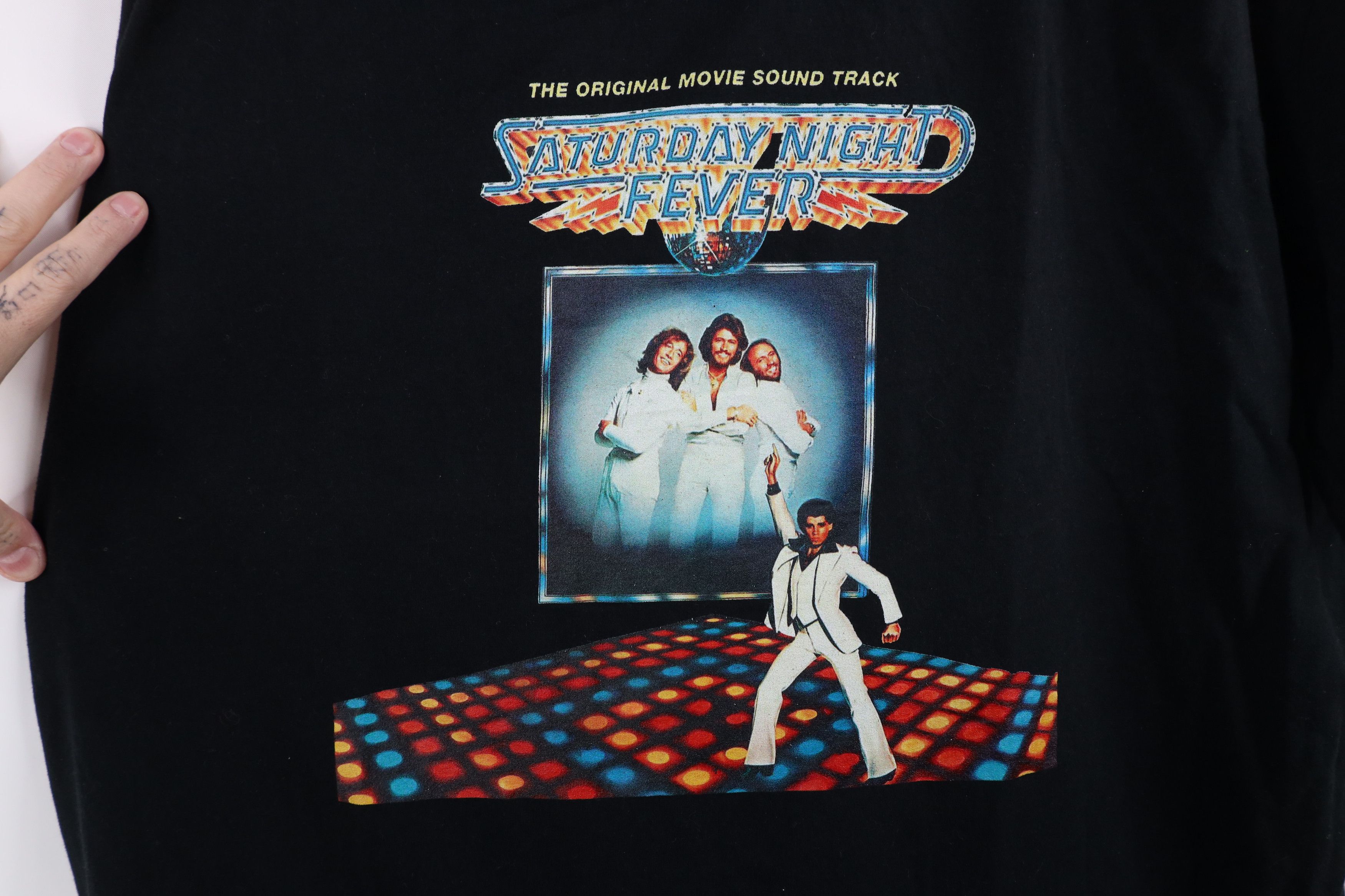 Vintage Vintage 90s Gees Saturday Night Fever Movie T-Shirt Black Size US XXL / EU 58 / 5 - 4 Thumbnail