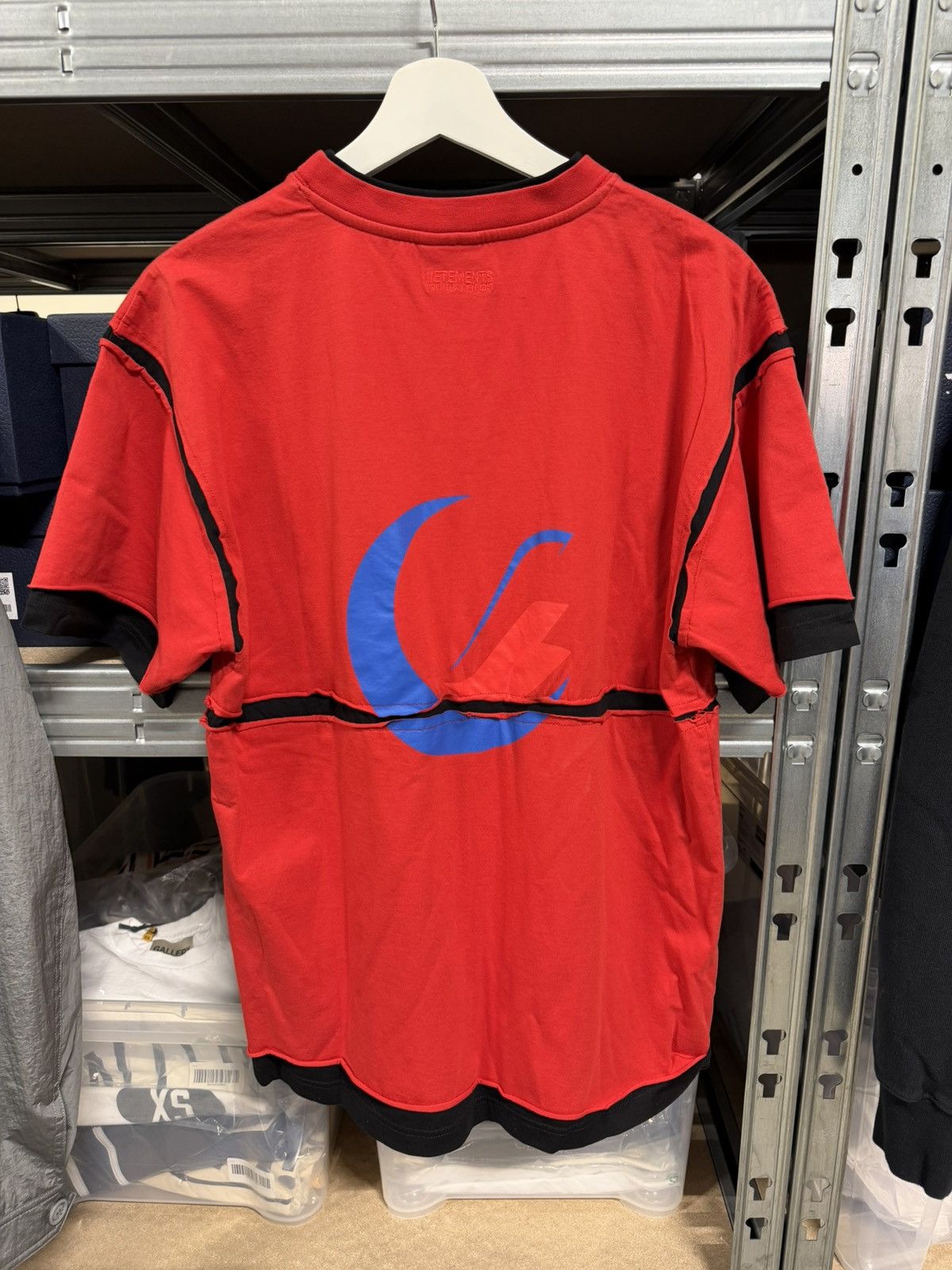Vetements Vetements Company T-shirt rare Size US S / EU 44-46 / 1 - 2 Thumbnail