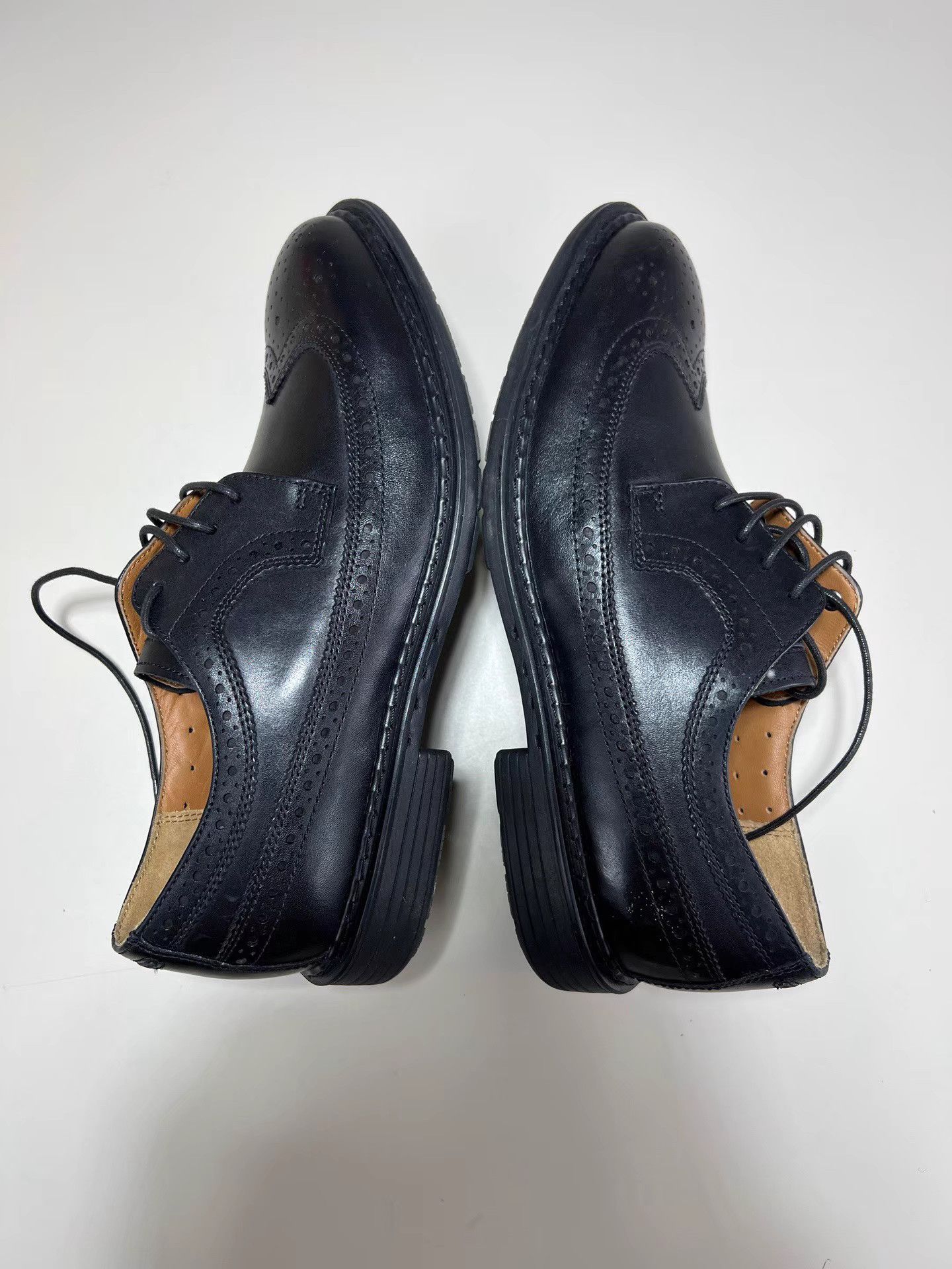Clarks CLARKS Black Brogue Leather Shoes Size US 9 / EU 42 - 5 Thumbnail