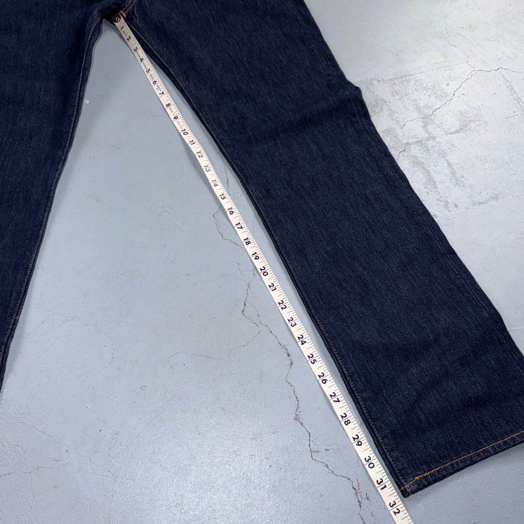 Levi's VINTAGE Levi's 501 Jeans Black Straight Leg 33x32 90s Mens Size US 33 - 7 Thumbnail