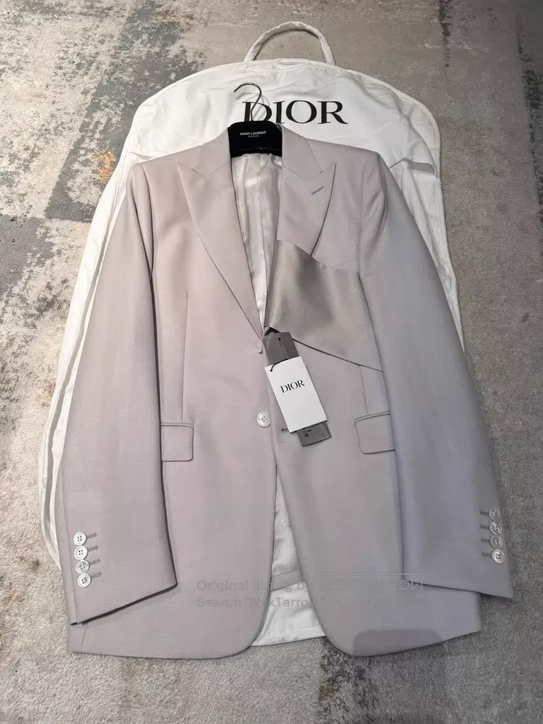 Dior Dior Satin Suit Jacket i Size US S / EU 44-46 / 1 - 1 Thumbnail