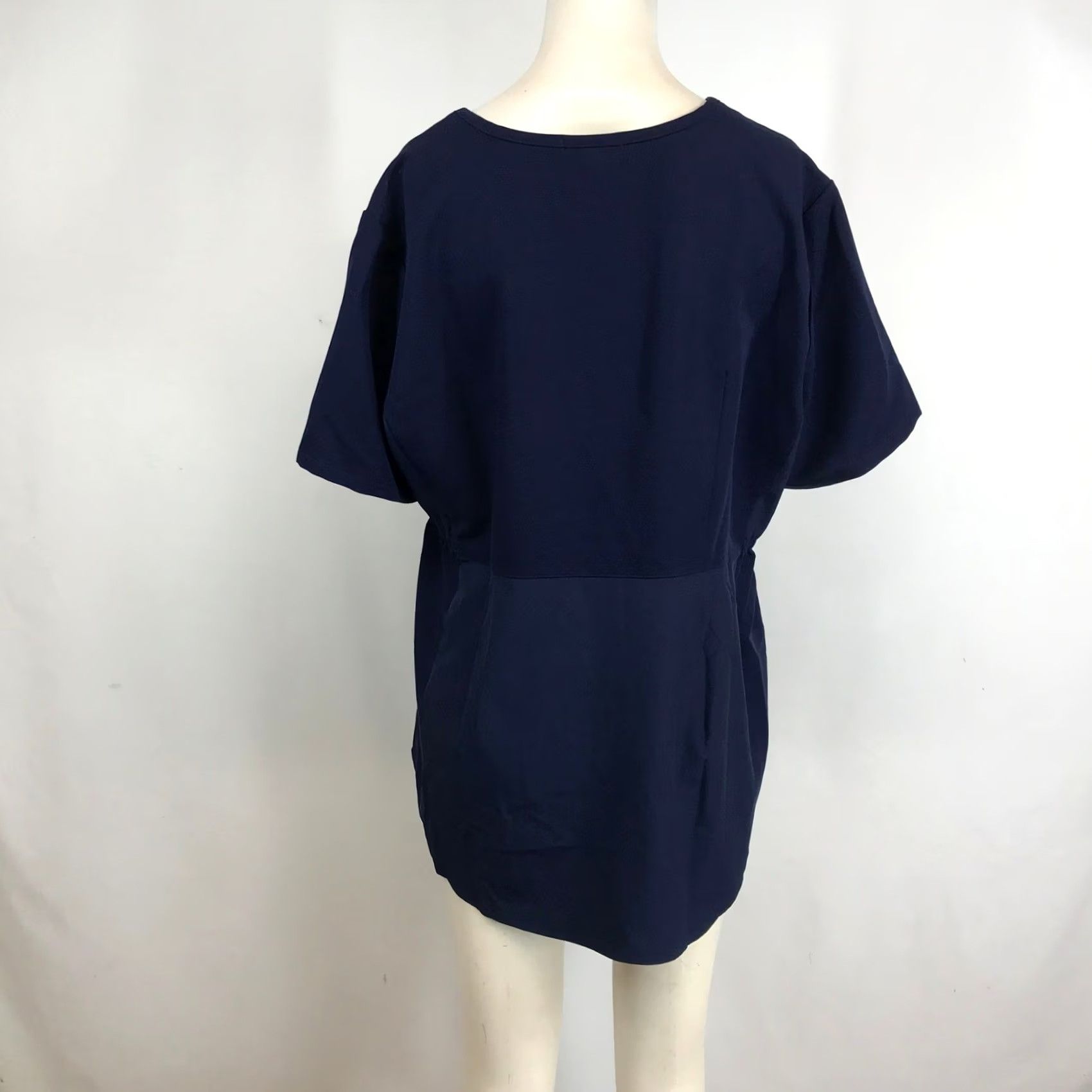 Vintage FIGS Technical Collection V-Neck Scrub Top Navy Blue XL Short Sleeve Pocket Womens Size US XL / EU 56 / 4 - 5 Thumbnail