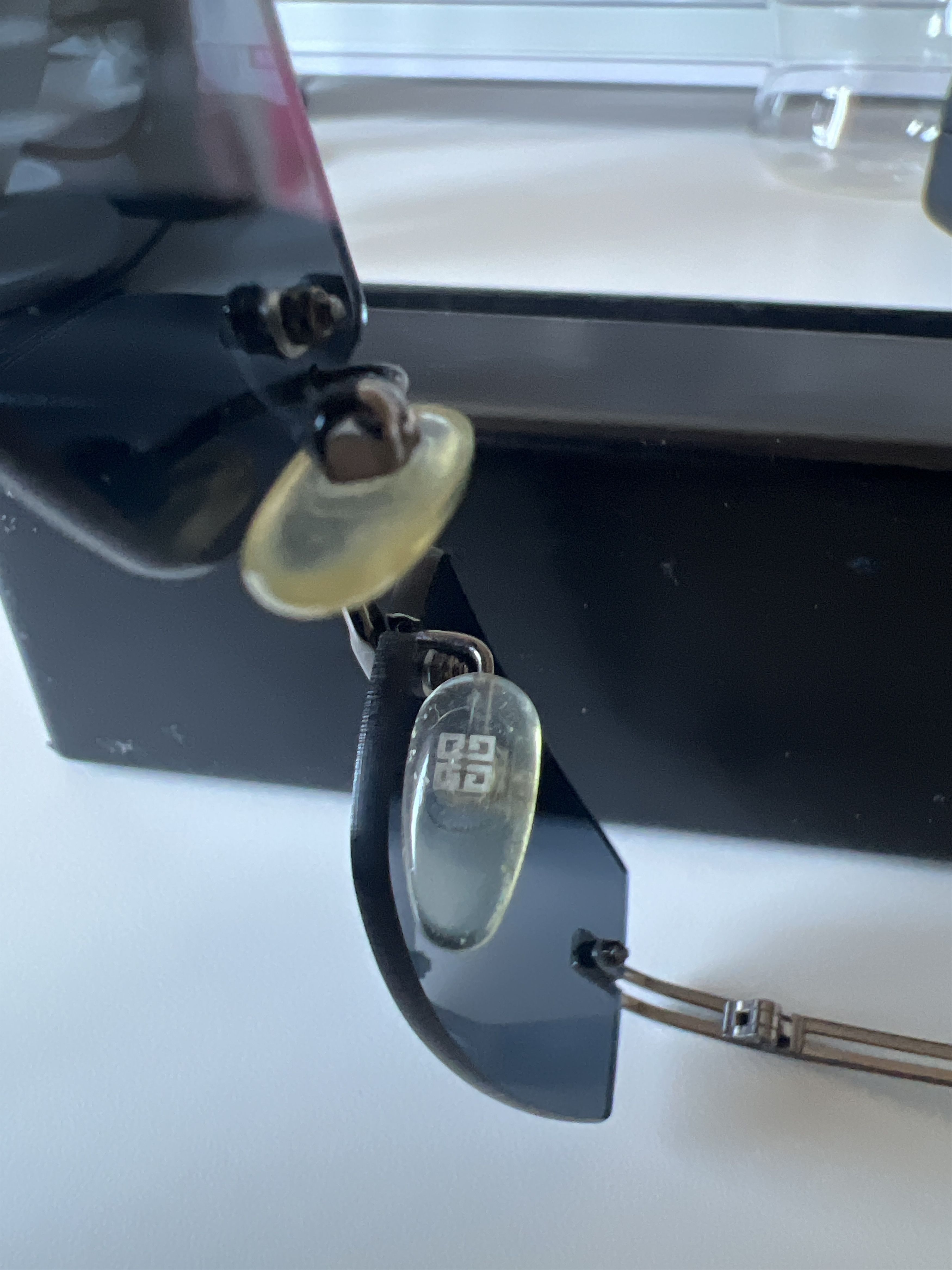 Givenchy Vintage Givenchy sunglasses Size ONE SIZE - 8 Thumbnail