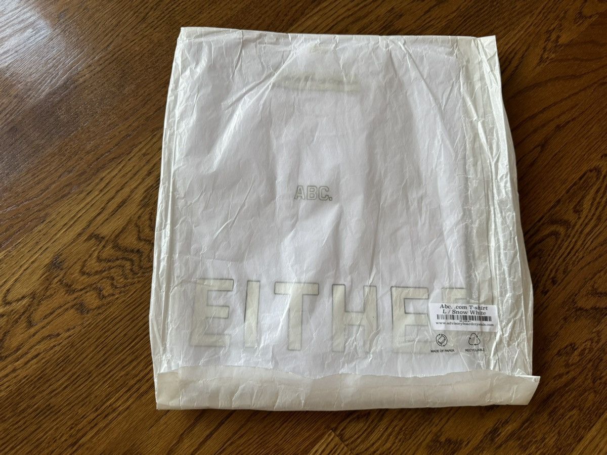 Advisory Board Crystals Large White Cream ABC Neither Either Or Nor Both And. Tee Size US L / EU 52-54 / 3 - 2 Thumbnail
