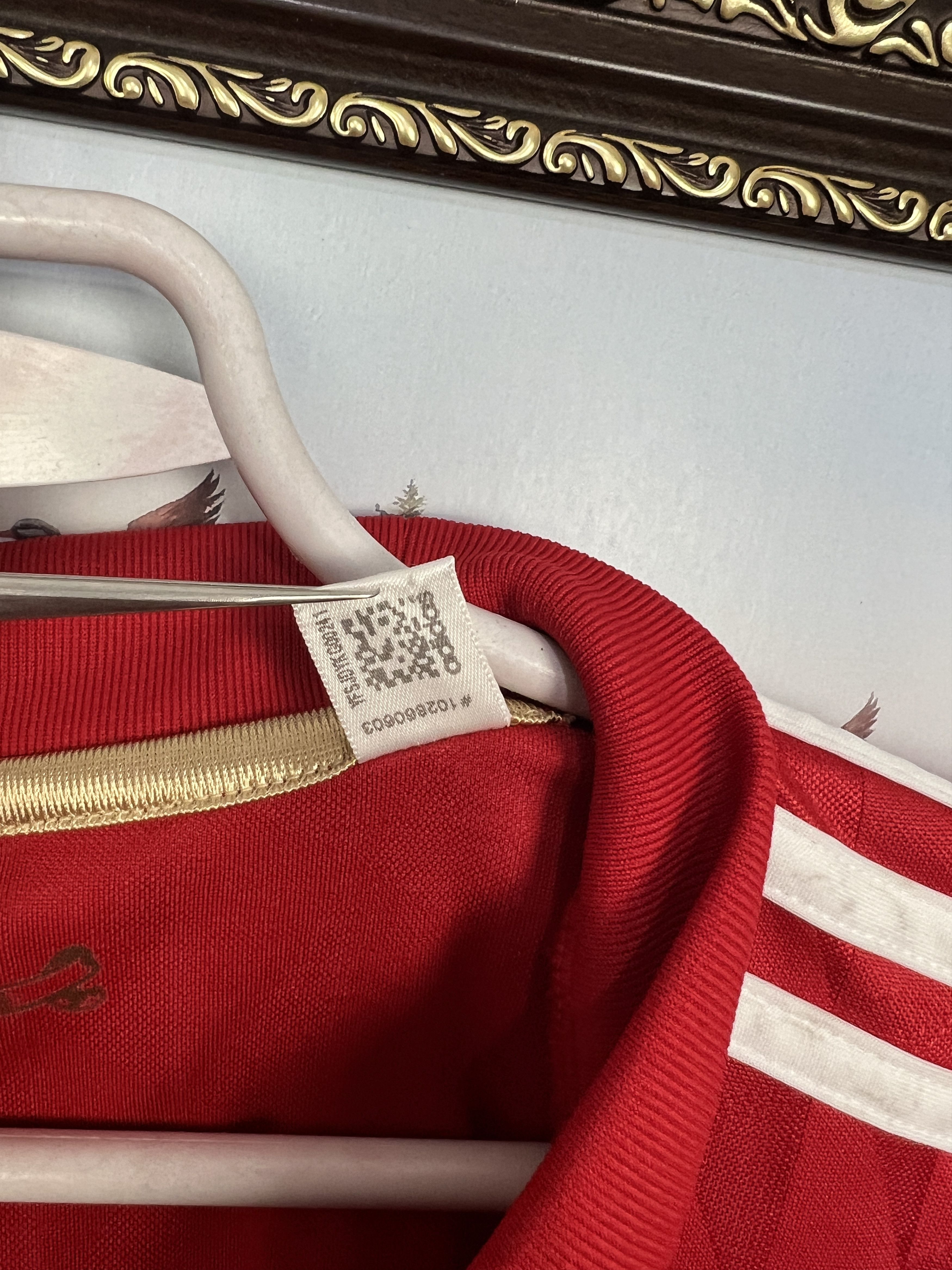 Adidas Liverpool Home football shirt 2010 Soccer Adidas Red Jersey Size US XXL / EU 58 / 5 - 8 Thumbnail