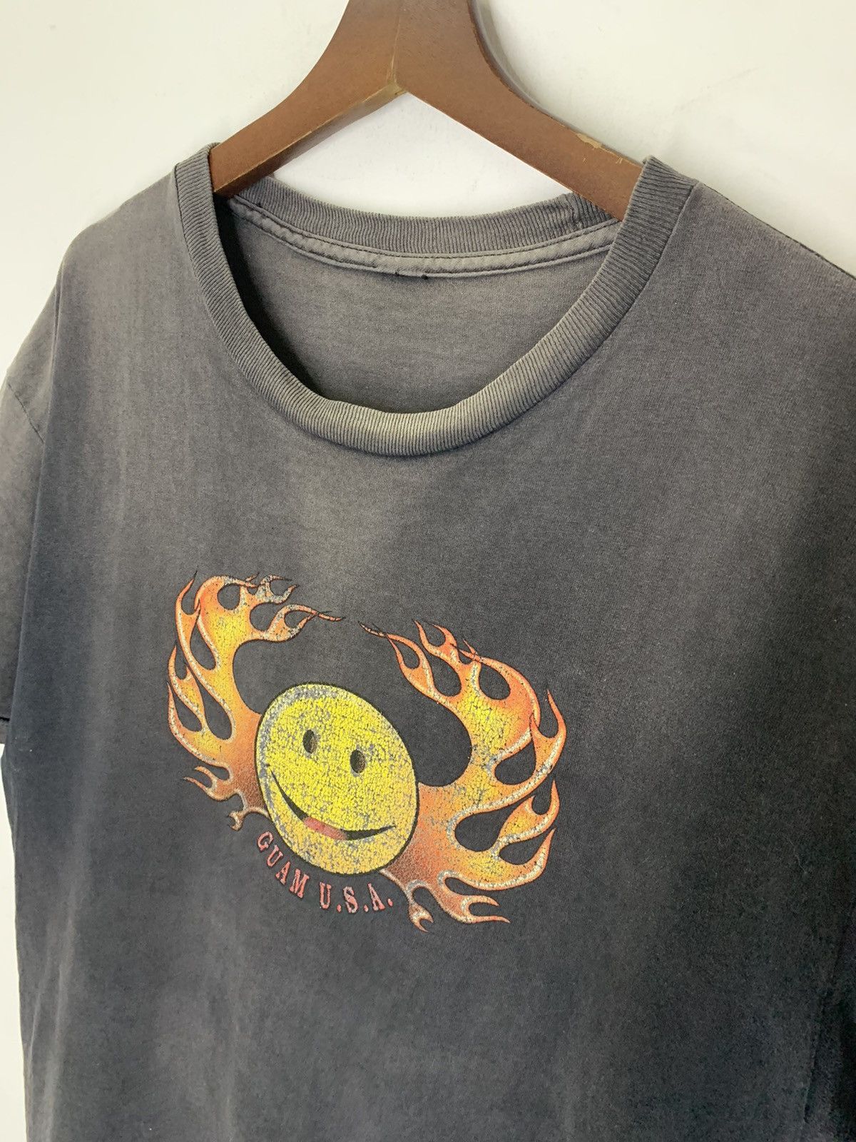 Vintage Vintage Thrashed Smile Fire Flame Guam Size US L / EU 52-54 / 3 - 6 Thumbnail