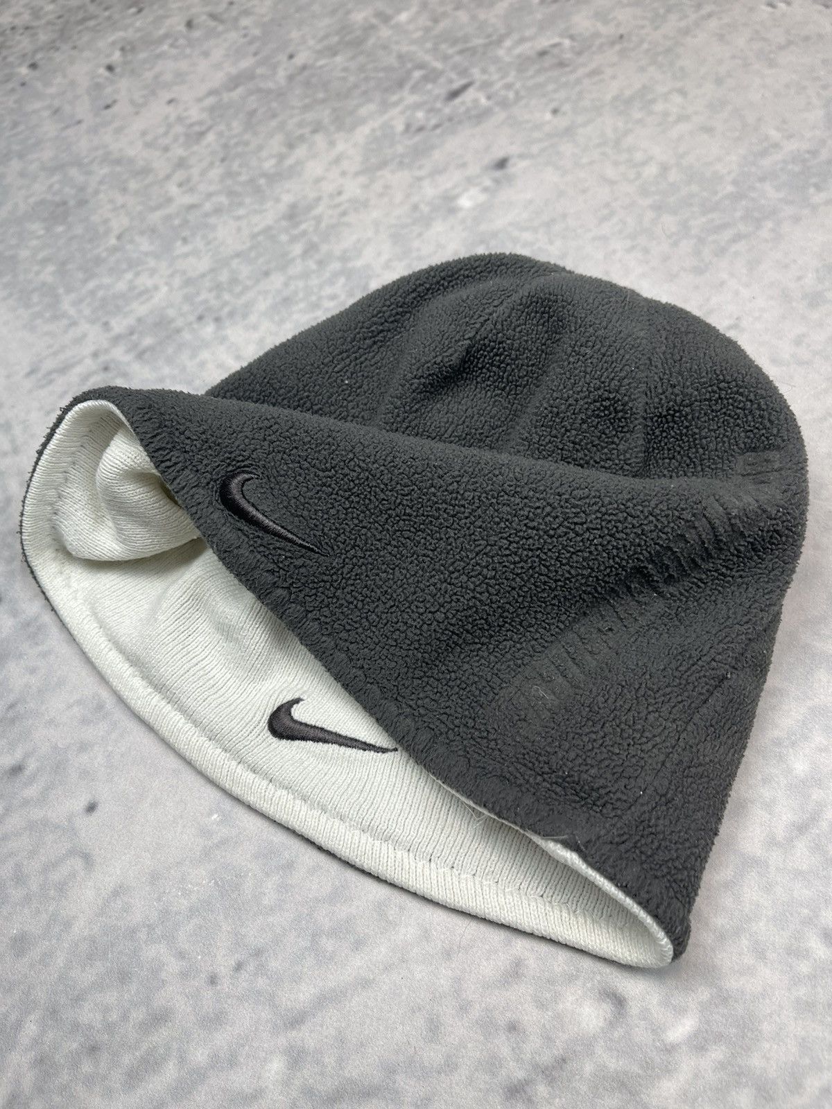 Nike Nike two sided hat vintage white/gray beanie Y2K | Grailed