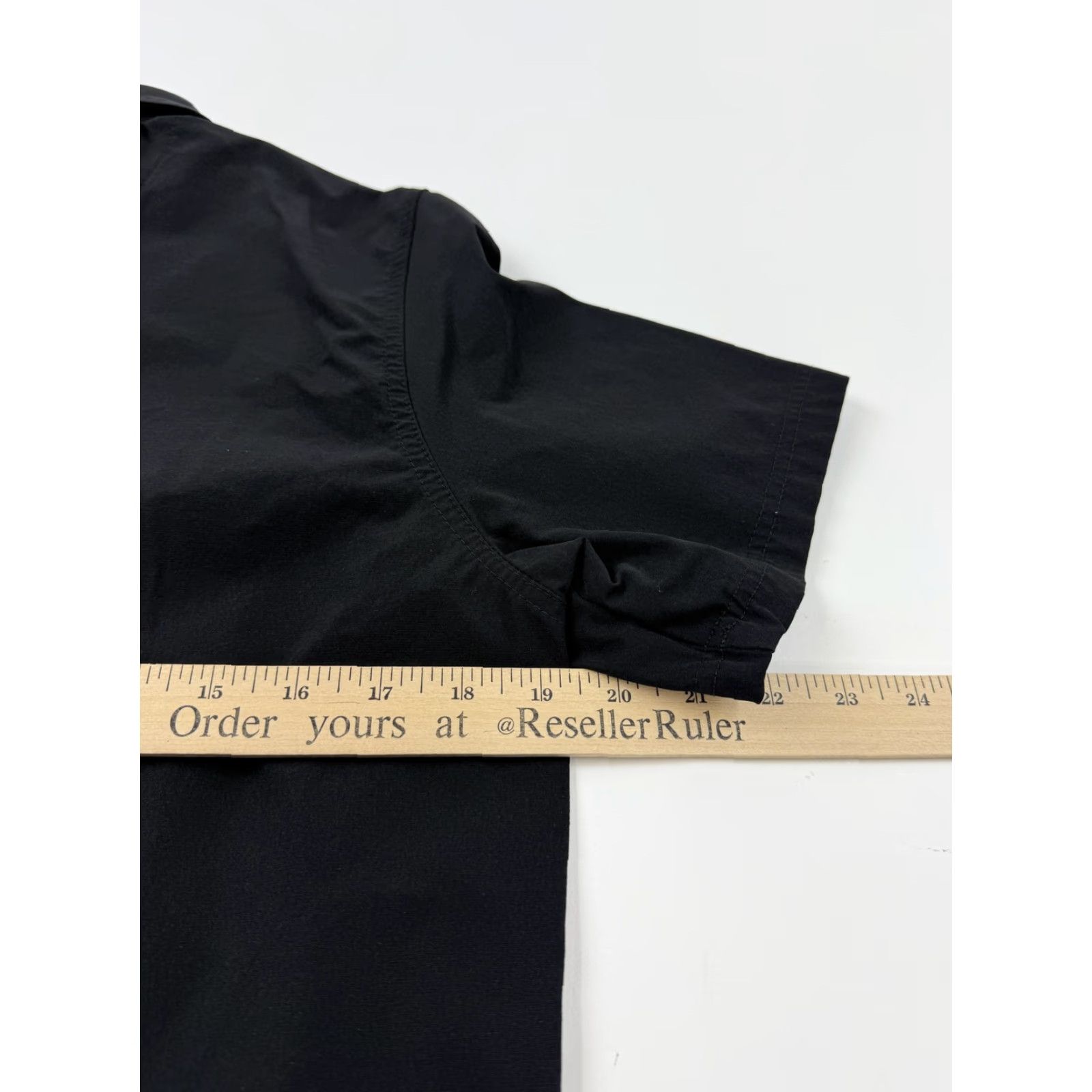 Vintage Scott James Shirt Mens Medium Black Solid Short Sleeve Button Front Pockets Size US M / EU 48-50 / 2 - 7 Thumbnail